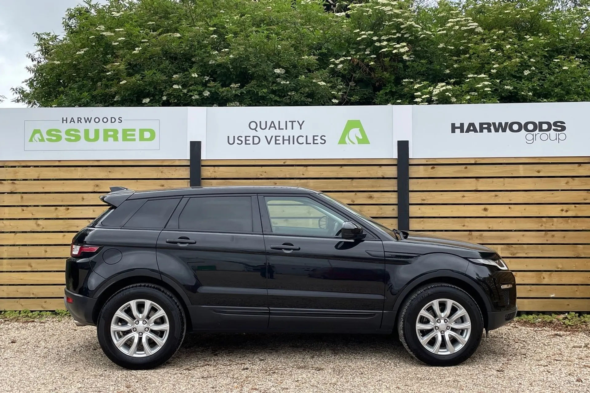LAND ROVER RANGE ROVER EVOQUE thumbnail image number 2