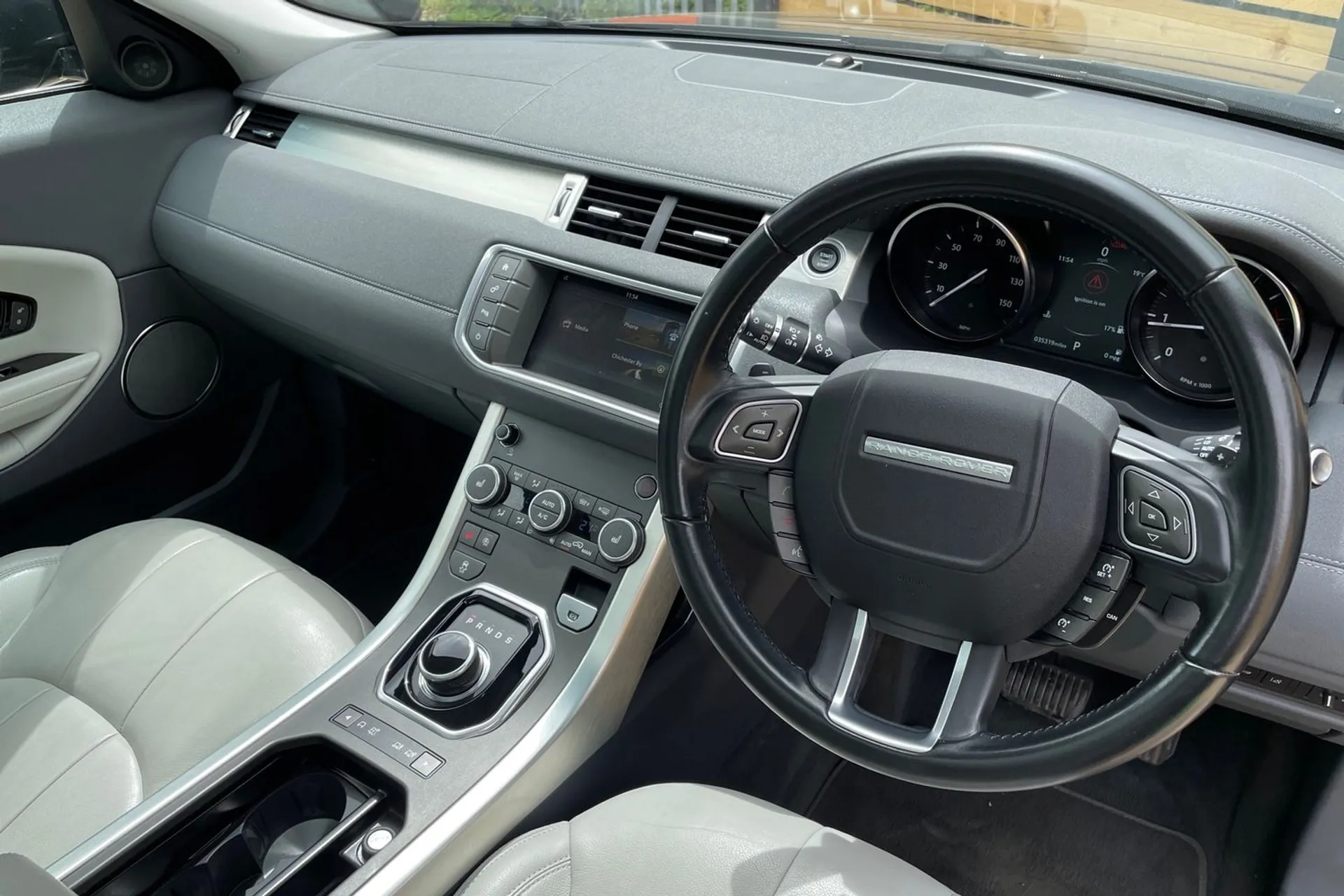 LAND ROVER RANGE ROVER EVOQUE thumbnail image number 28
