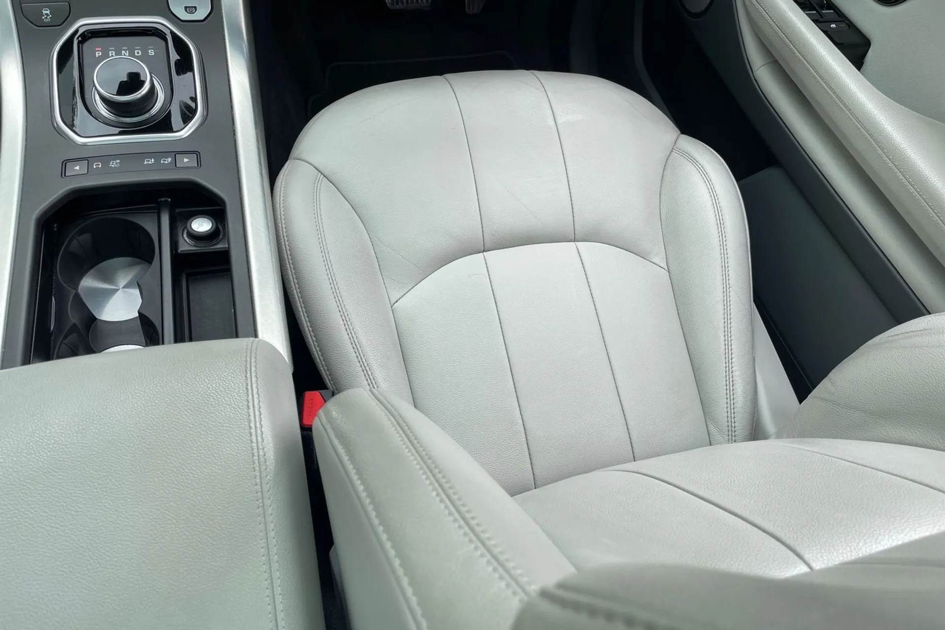 LAND ROVER RANGE ROVER EVOQUE thumbnail image number 34
