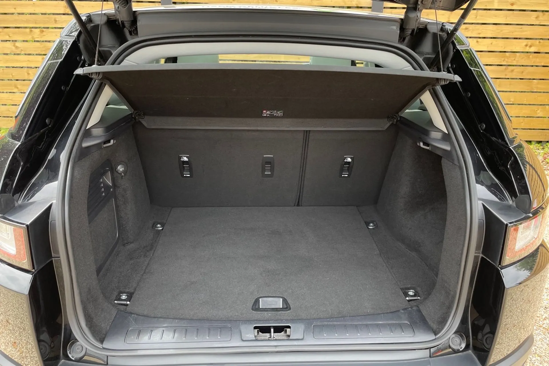 LAND ROVER RANGE ROVER EVOQUE thumbnail image number 21