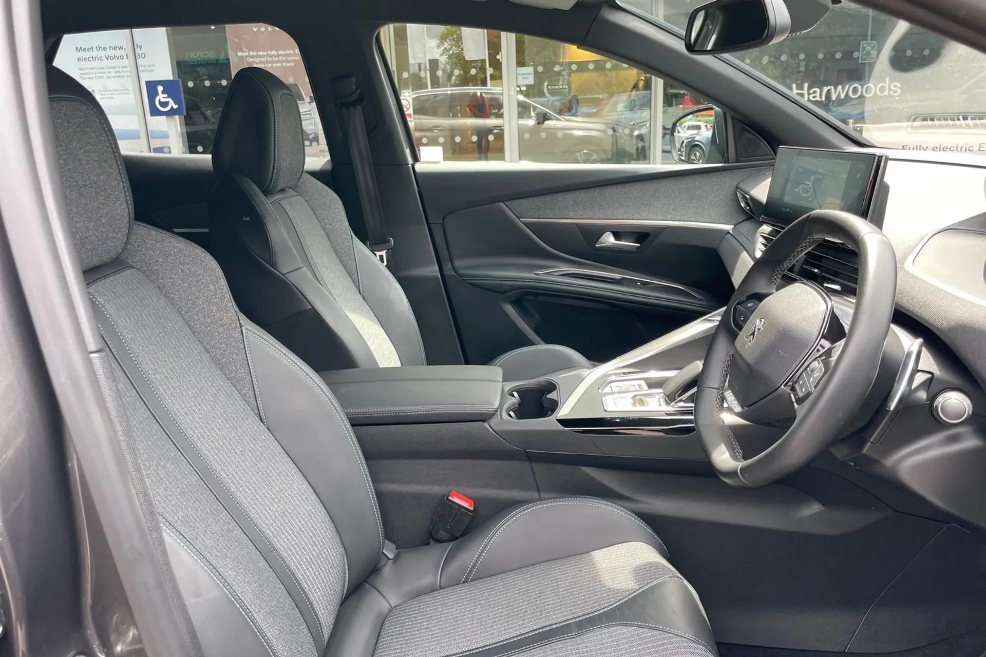 PEUGEOT 3008 thumbnail image number 25