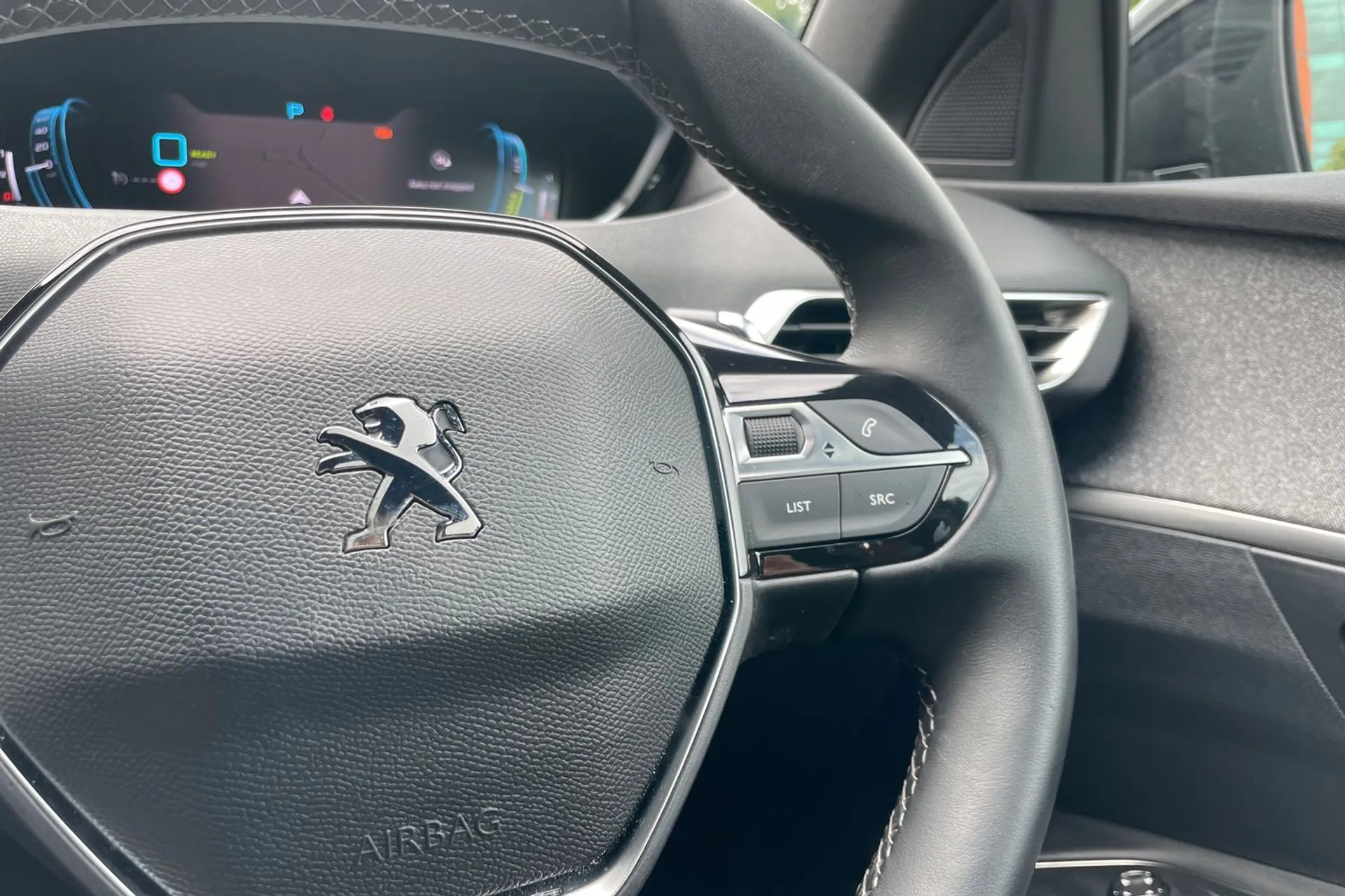 PEUGEOT 3008 thumbnail image number 36
