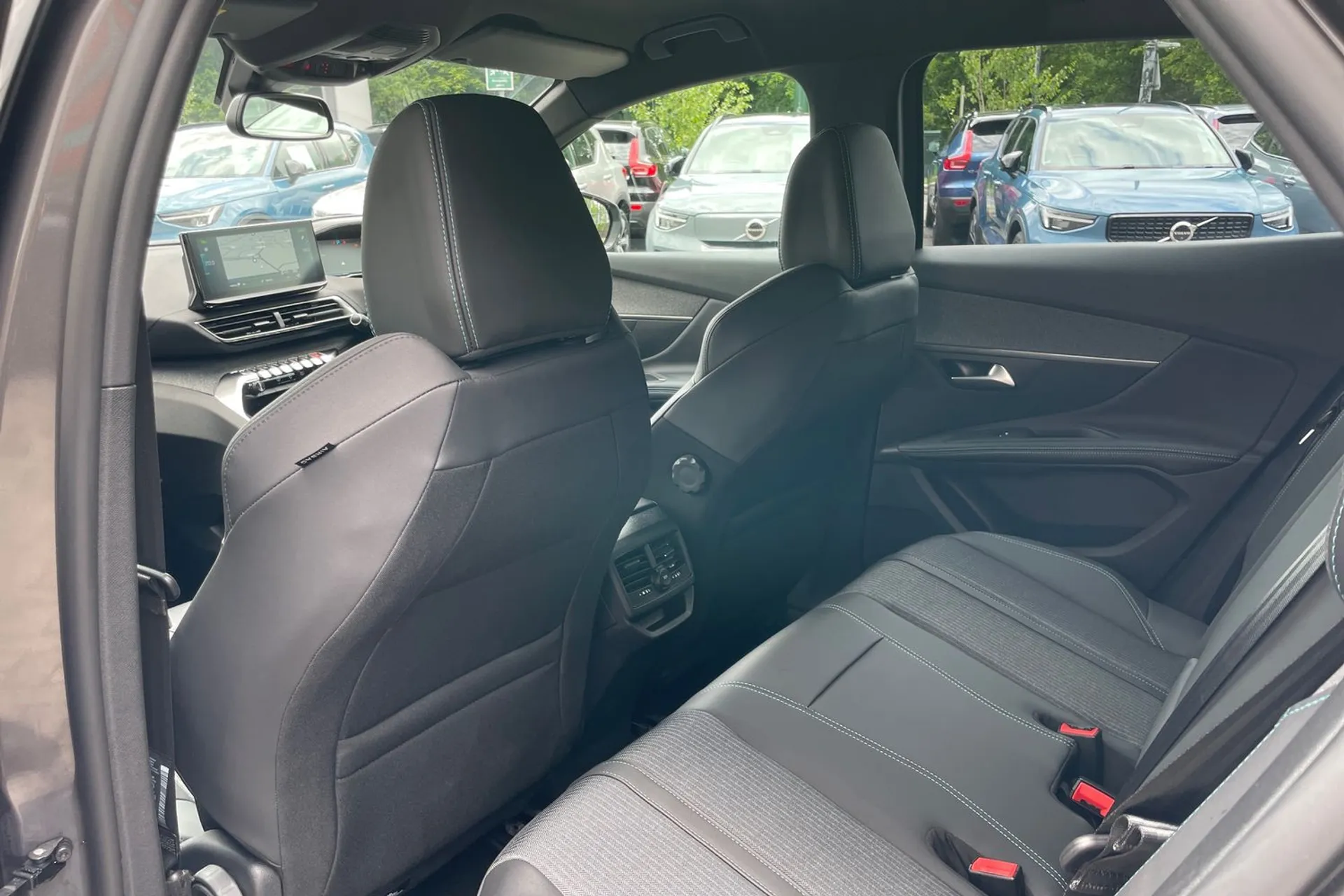 PEUGEOT 3008 thumbnail image number 30