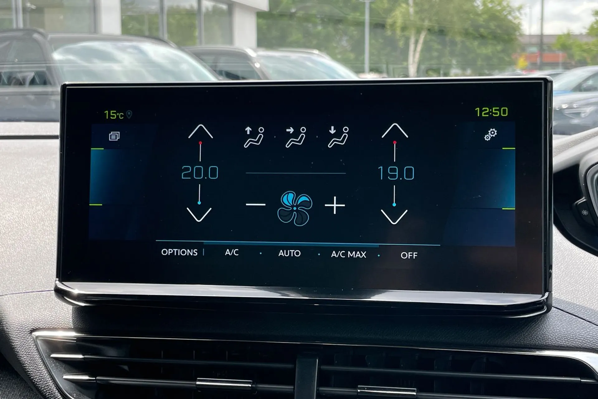 PEUGEOT 3008 thumbnail image number 38