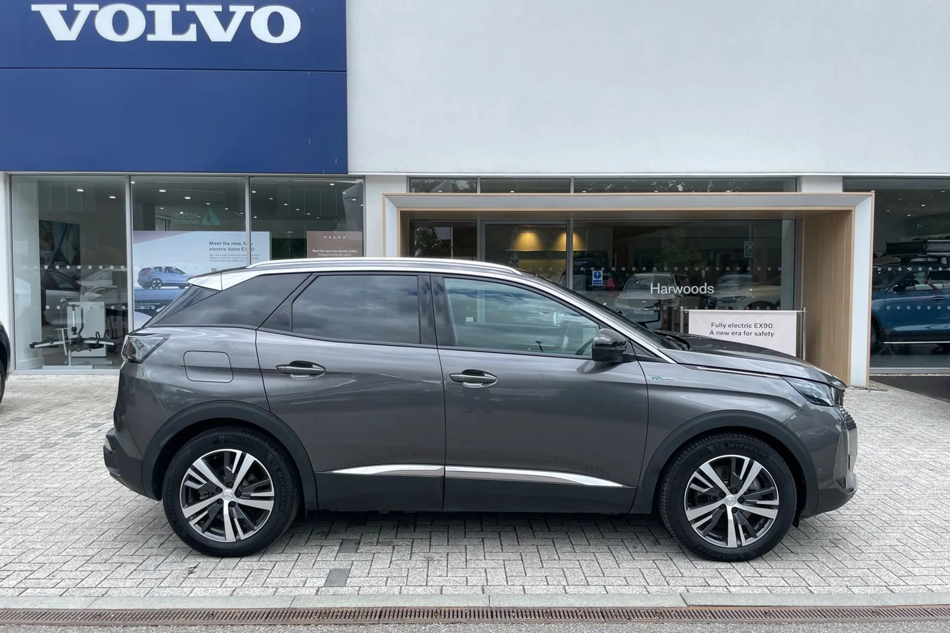 PEUGEOT 3008 thumbnail image number 2