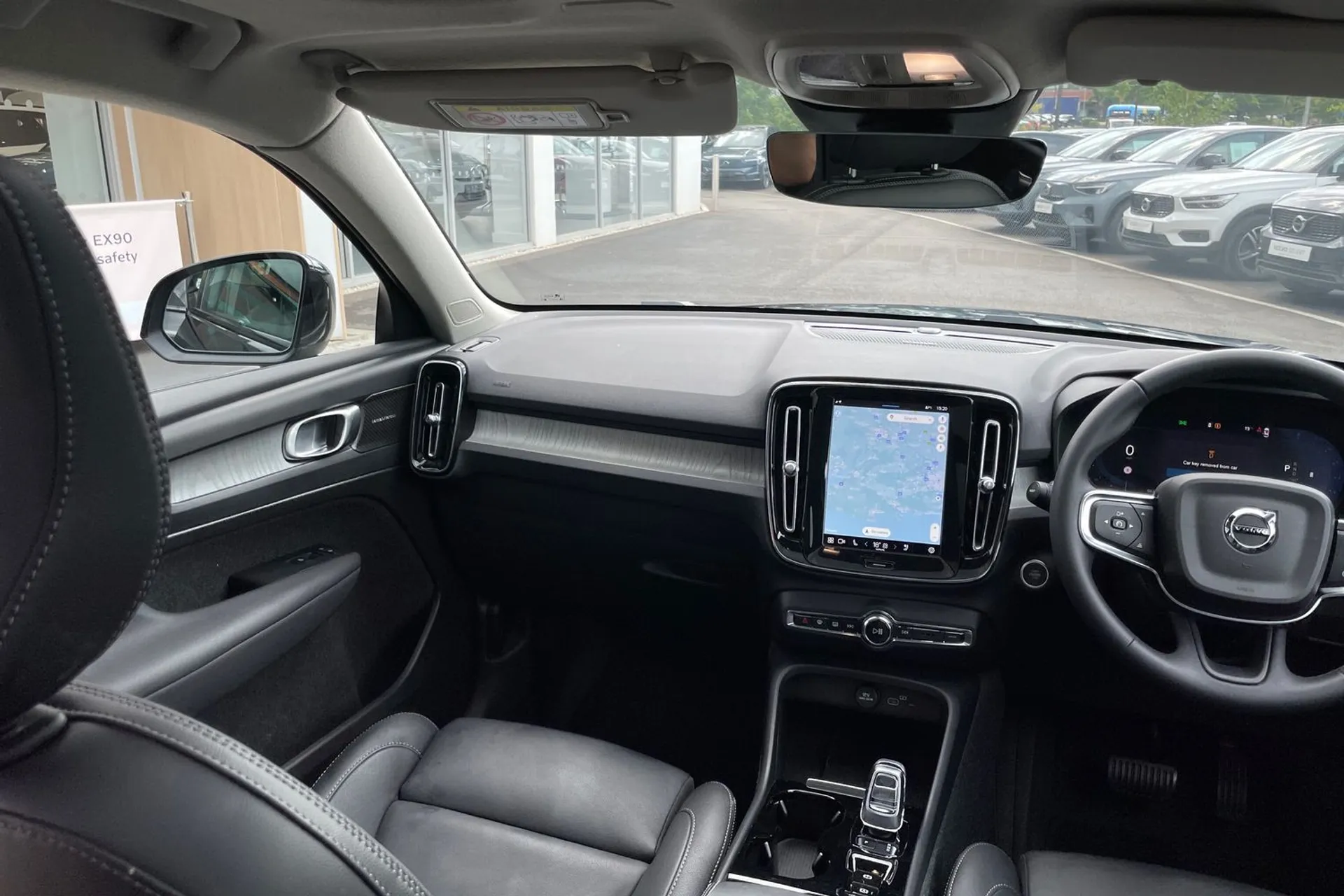 Volvo XC40 R-DESIGN PRO B4 MHEV thumbnail image number 31