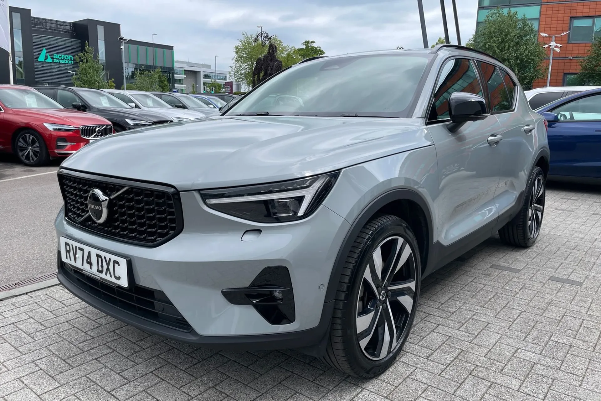 Volvo XC40 R-DESIGN PRO B4 MHEV thumbnail image number 11