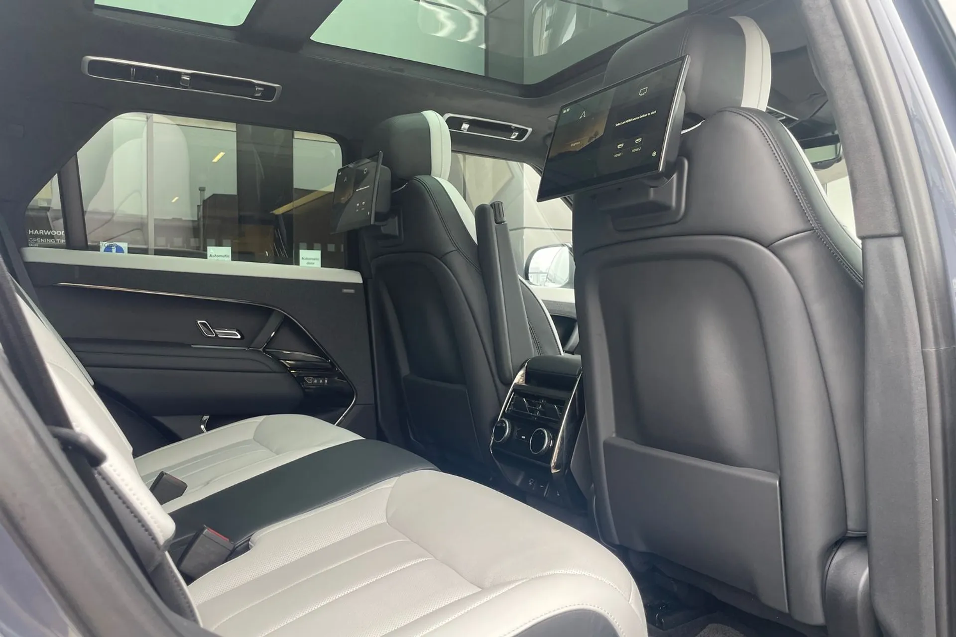 LAND ROVER RANGE ROVER SPORT thumbnail image number 24