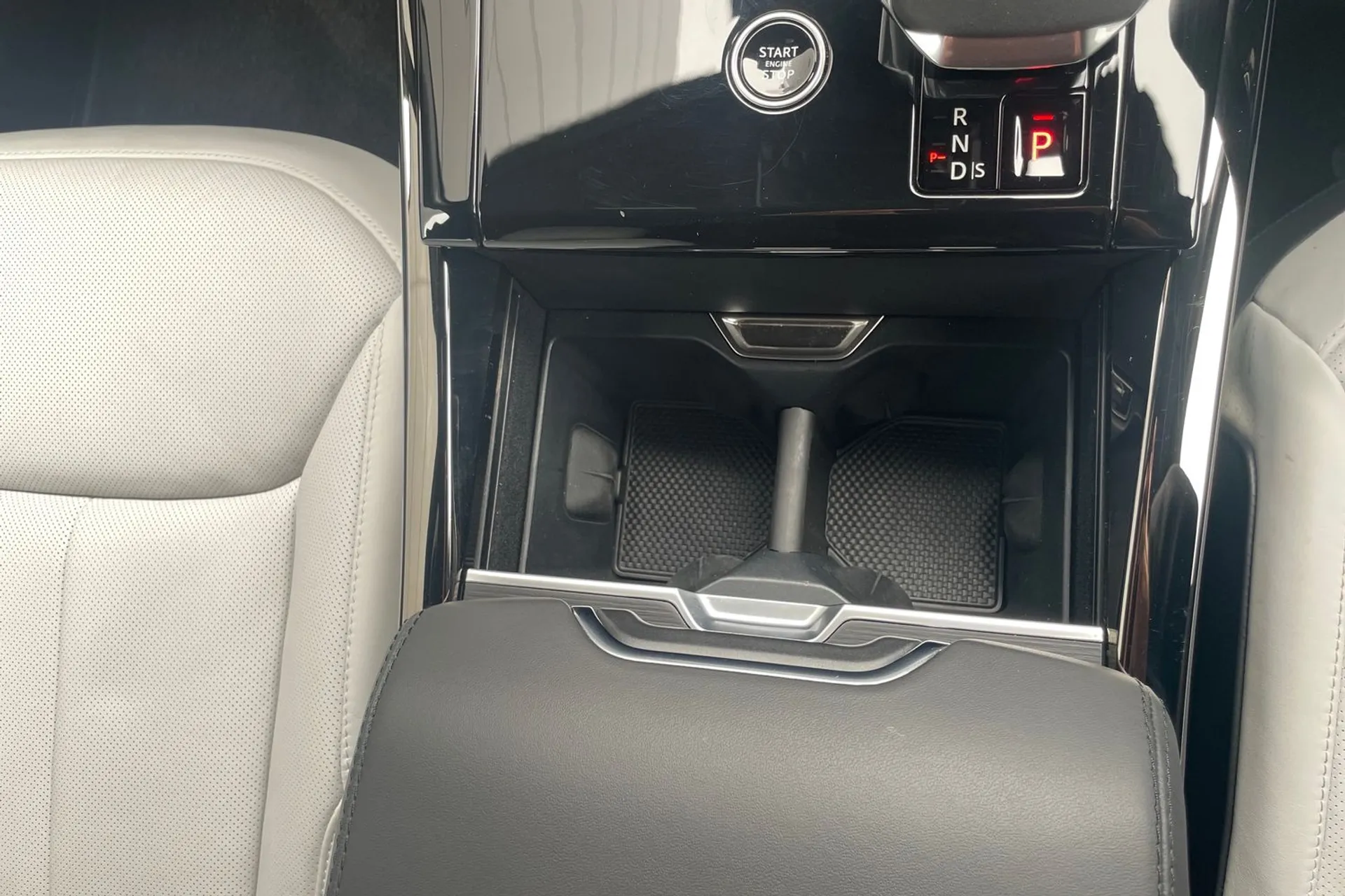 LAND ROVER RANGE ROVER SPORT thumbnail image number 53