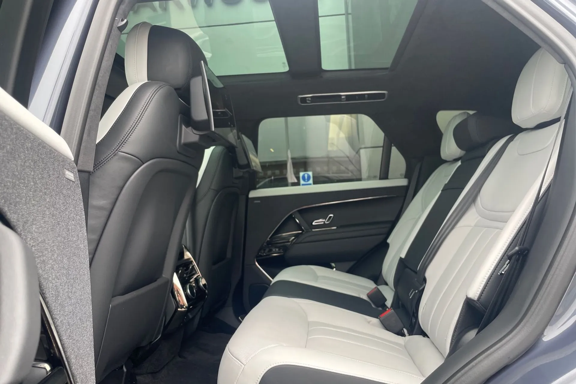 LAND ROVER RANGE ROVER SPORT thumbnail image number 48