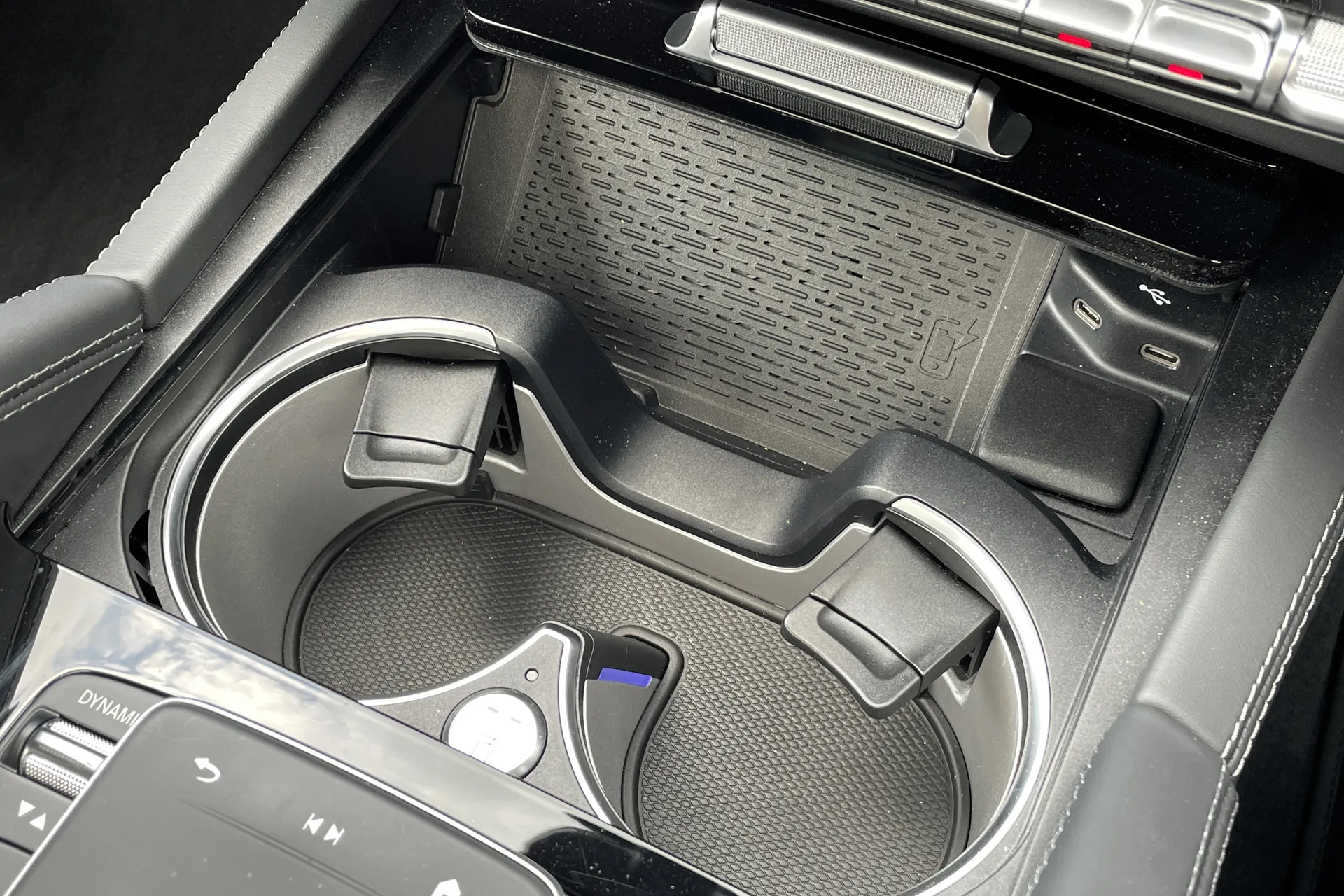 MERCEDES-BENZ GLE thumbnail image number 32