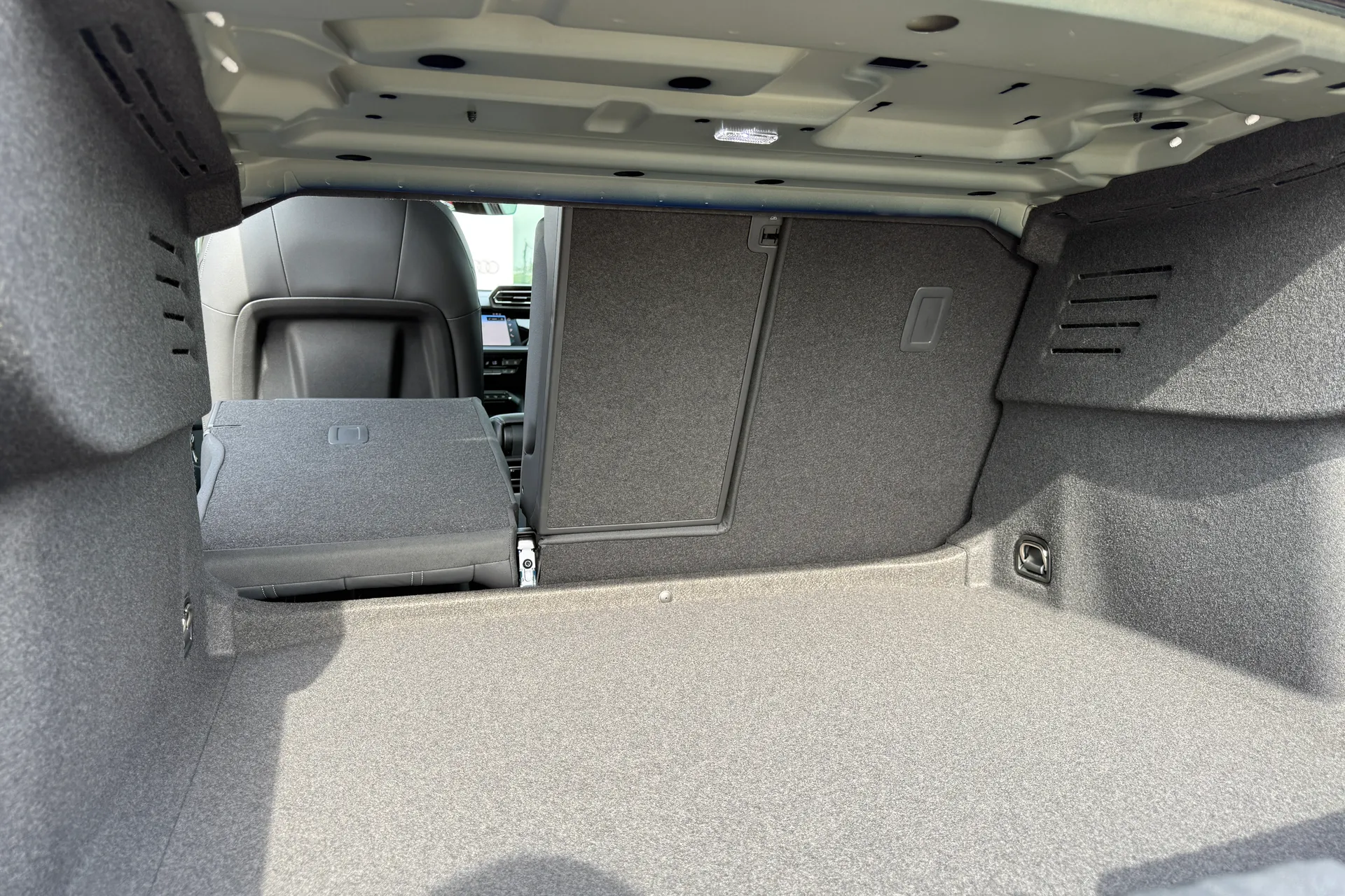 Audi A3 thumbnail image number 37