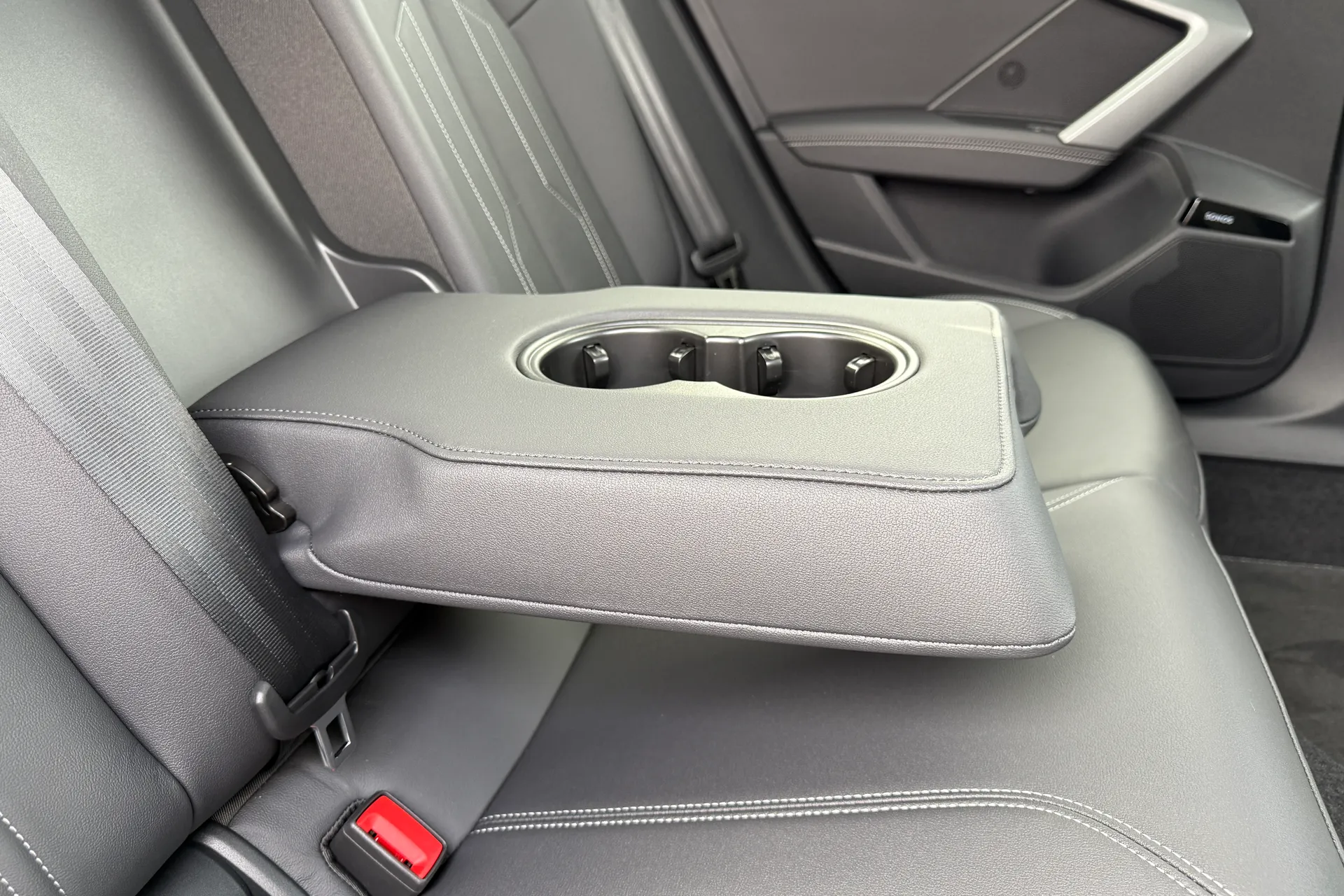 Audi A3 thumbnail image number 47