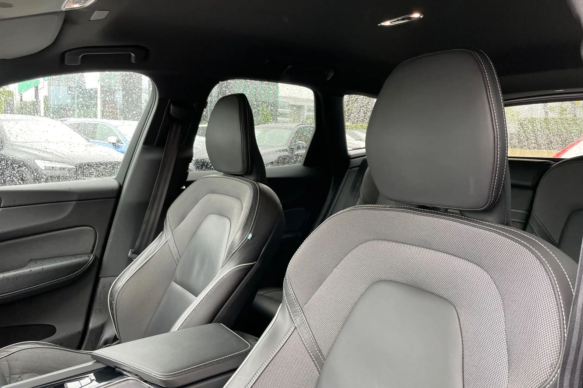Volvo XC60 thumbnail image number 27