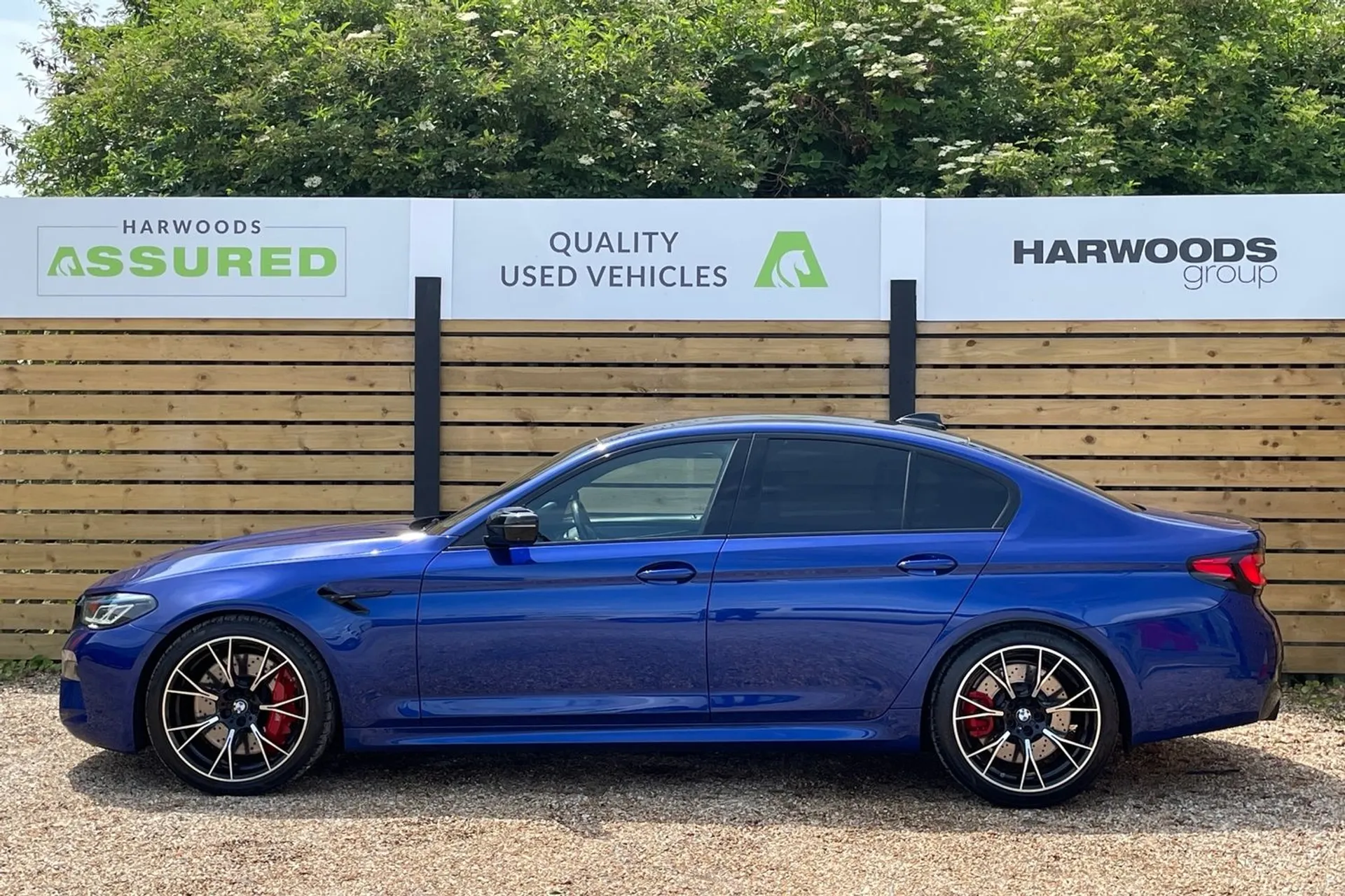 BMW M5 thumbnail image number 11