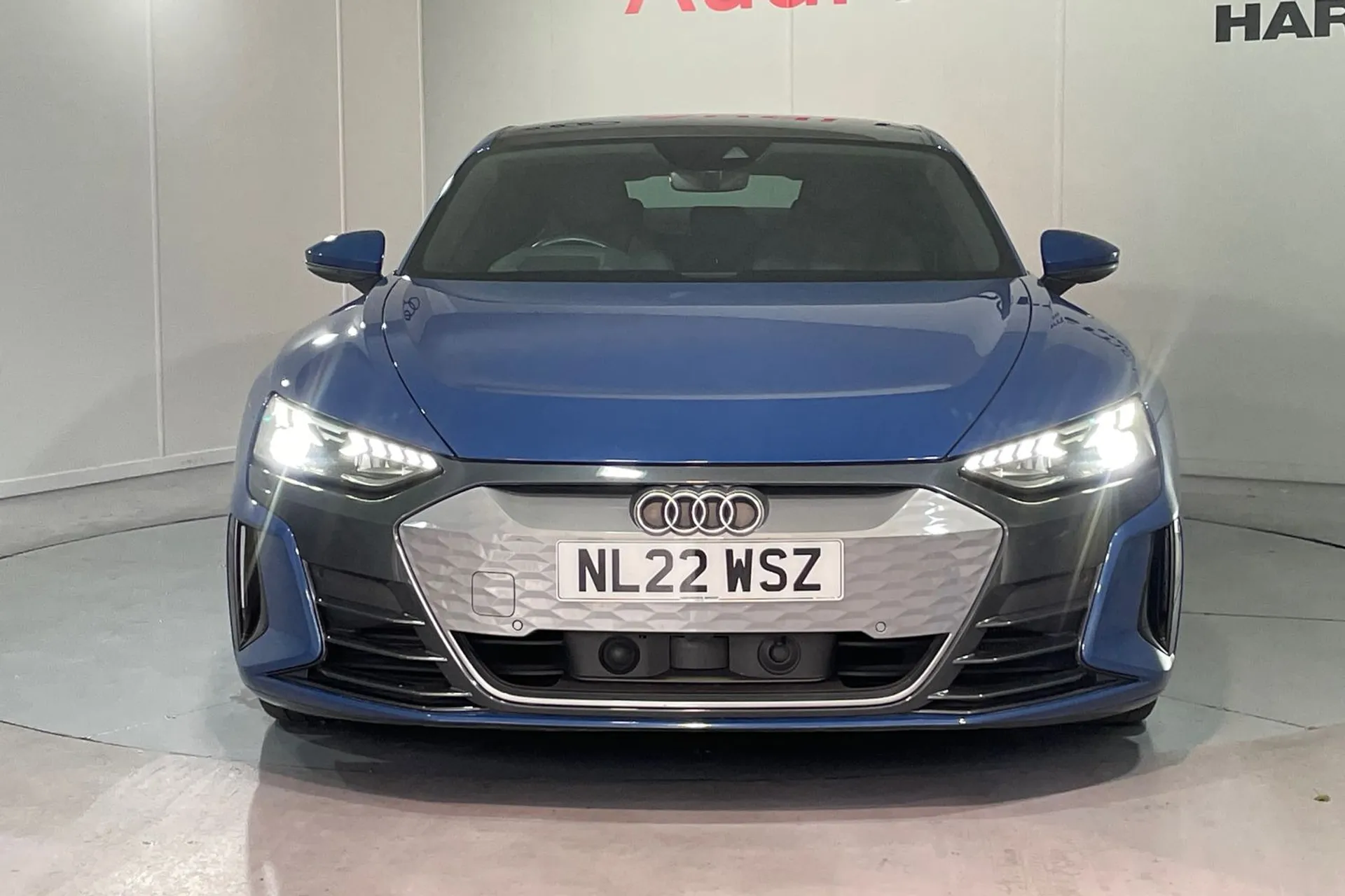 Audi e-tron GT thumbnail image number 6