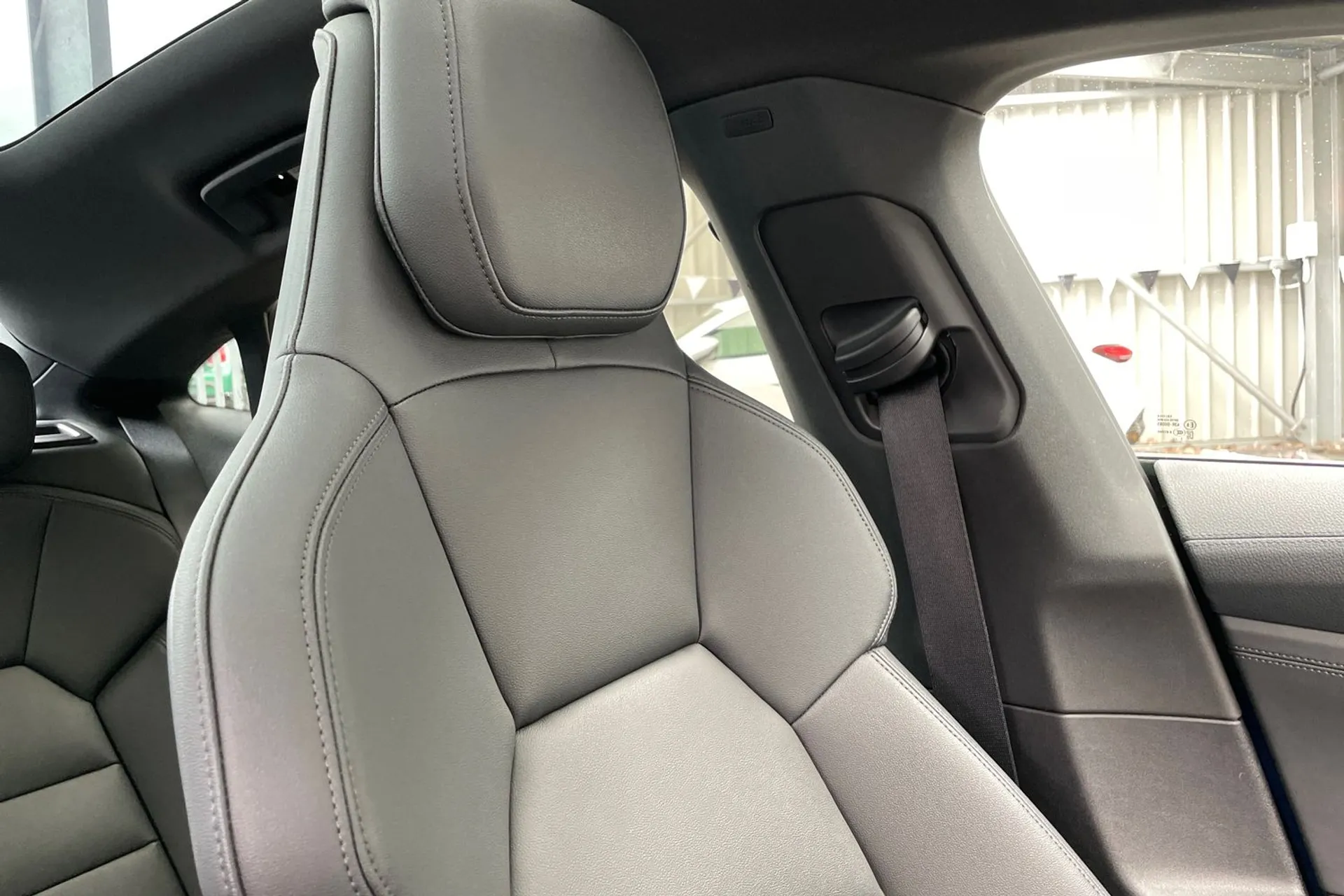 Audi e-tron GT thumbnail image number 46