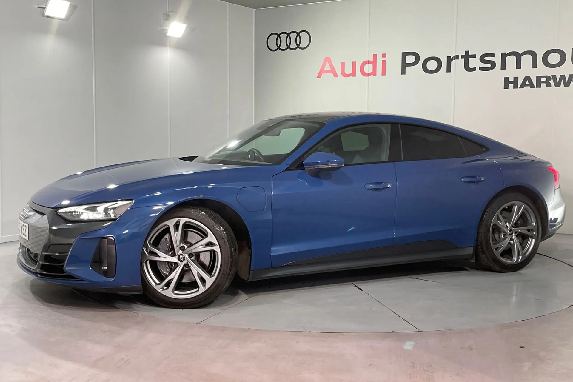 Audi e-tron GT thumbnail image number 5