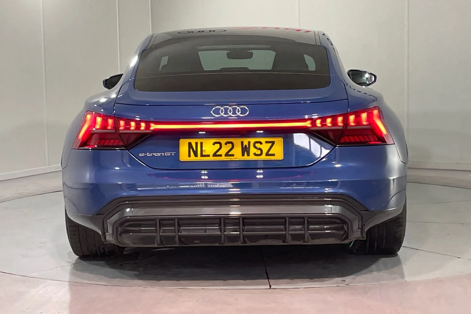 Audi e-tron GT thumbnail image number 8