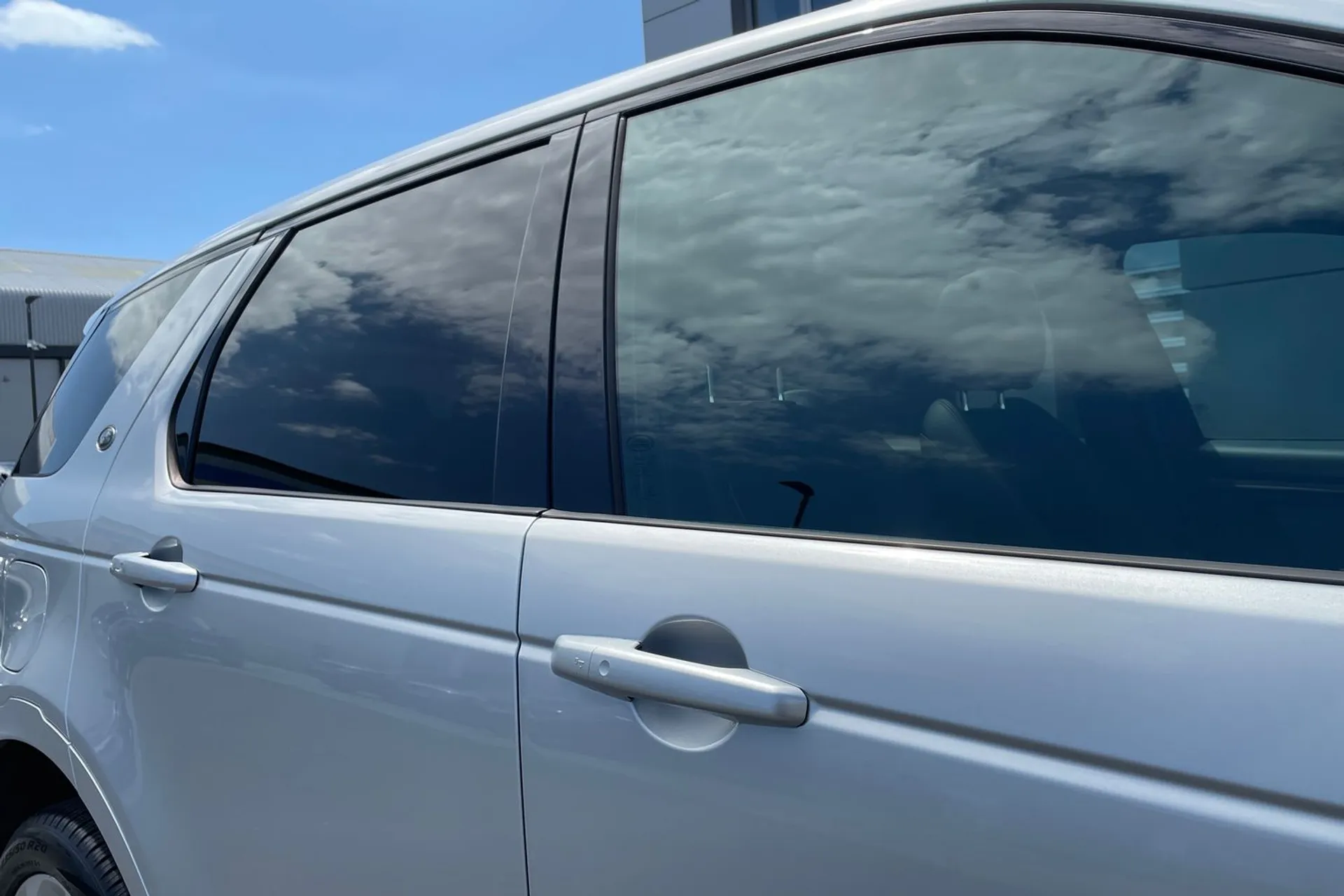 LAND ROVER DISCOVERY SPORT thumbnail image number 23