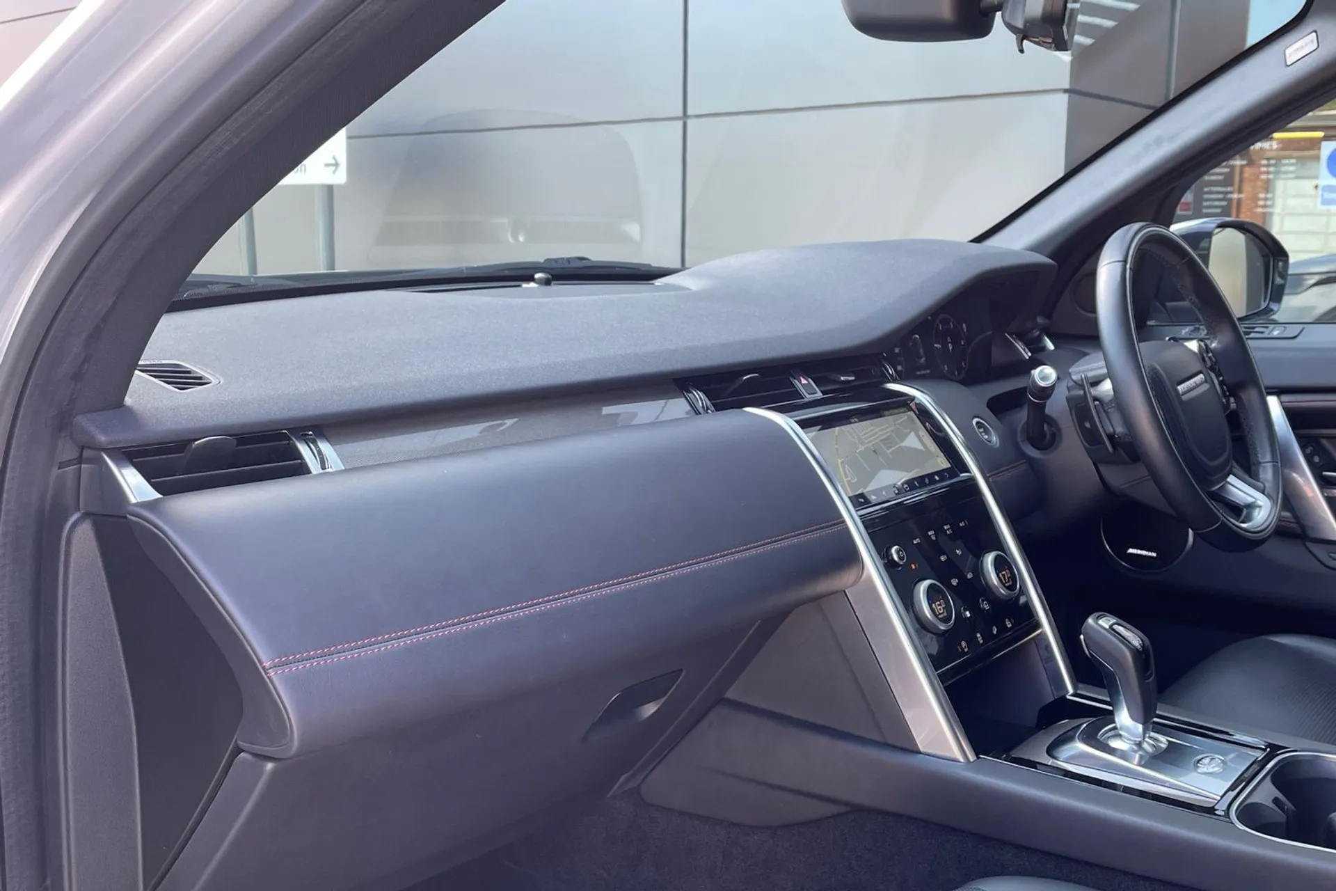 LAND ROVER DISCOVERY SPORT thumbnail image number 37
