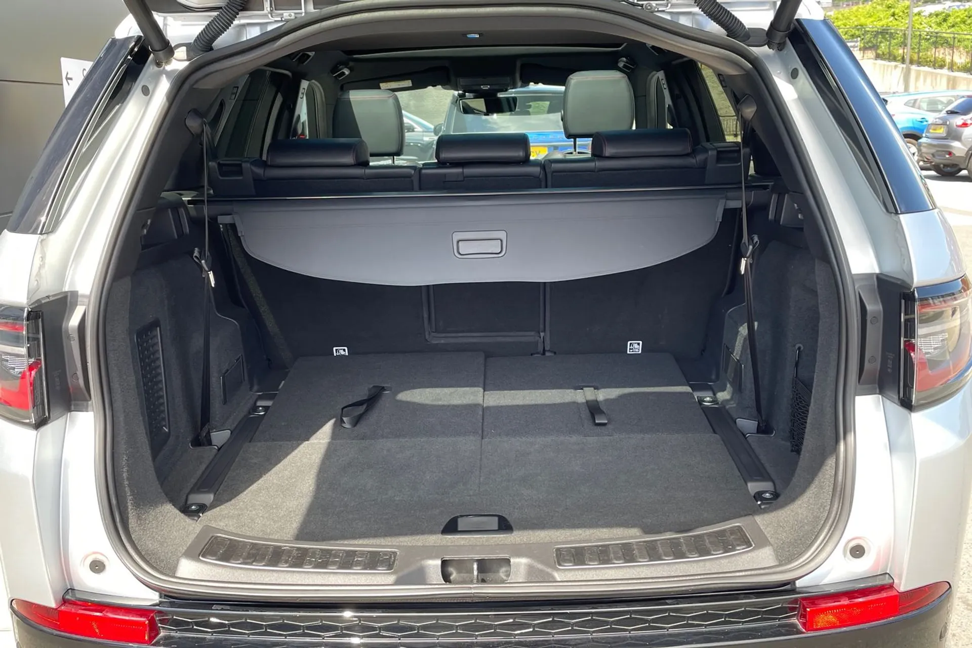LAND ROVER DISCOVERY SPORT thumbnail image number 32