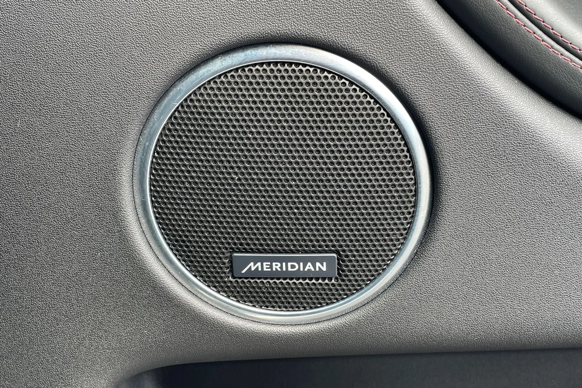 LAND ROVER DISCOVERY SPORT thumbnail image number 51