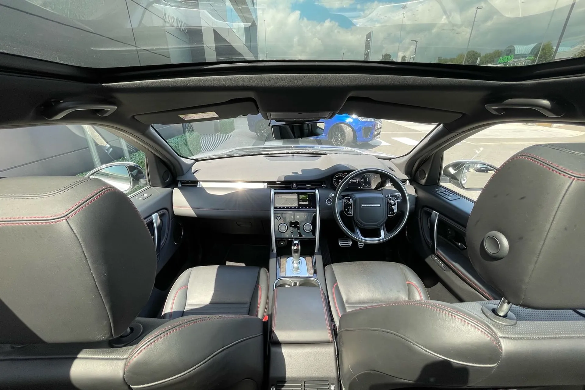 LAND ROVER DISCOVERY SPORT thumbnail image number 3