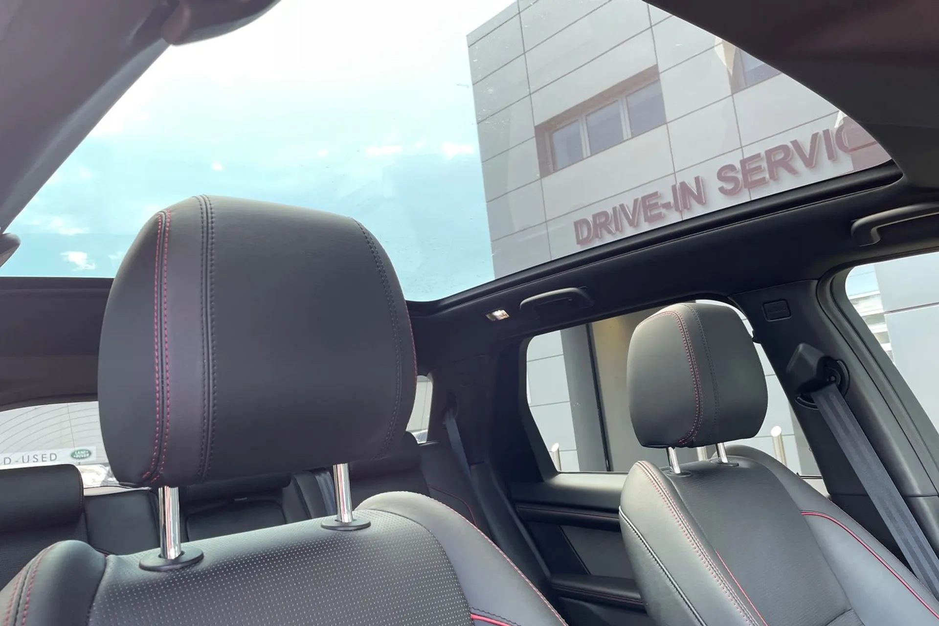 LAND ROVER DISCOVERY SPORT thumbnail image number 13
