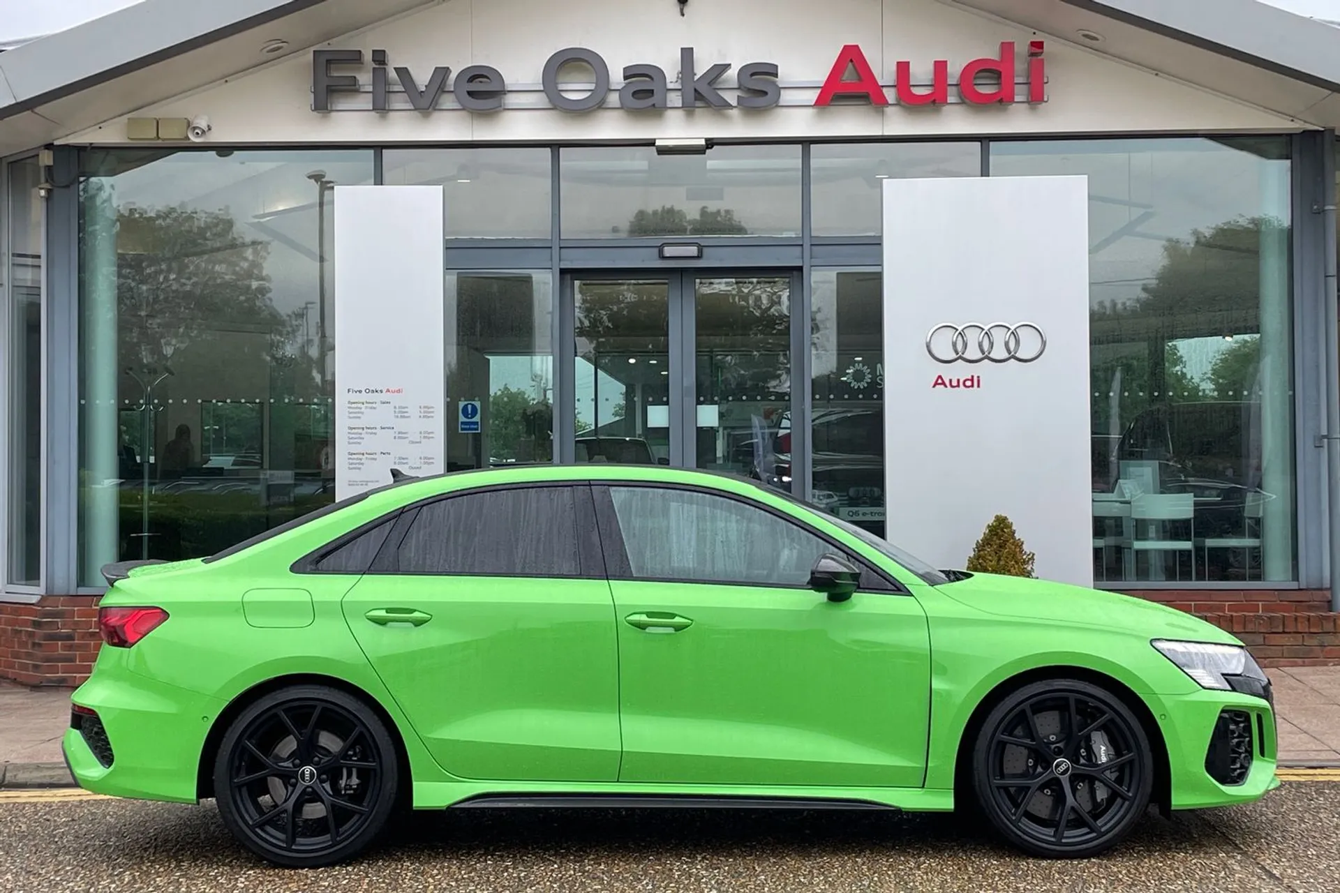Audi RS3 thumbnail image number 2