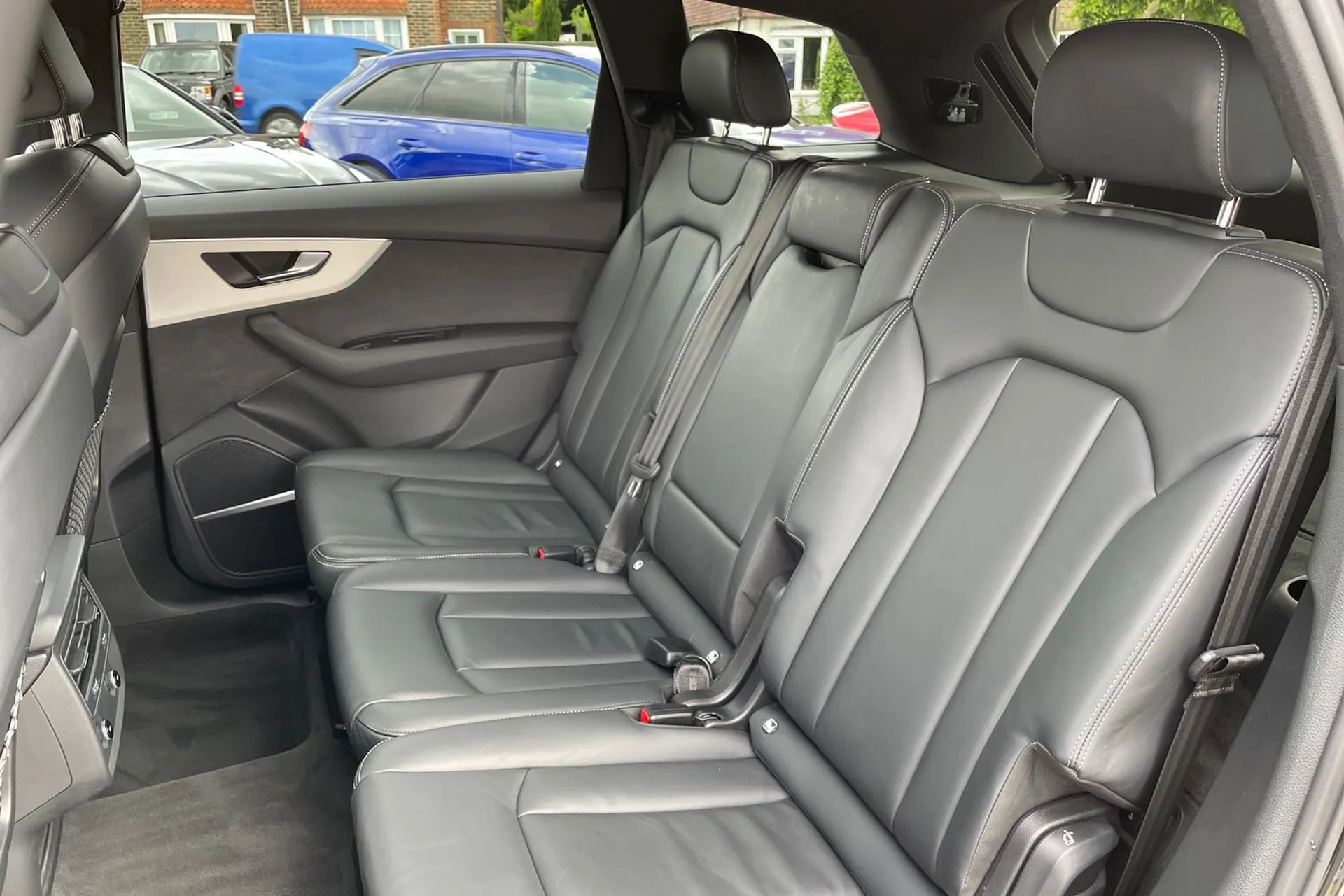 Audi Q7 thumbnail image number 41