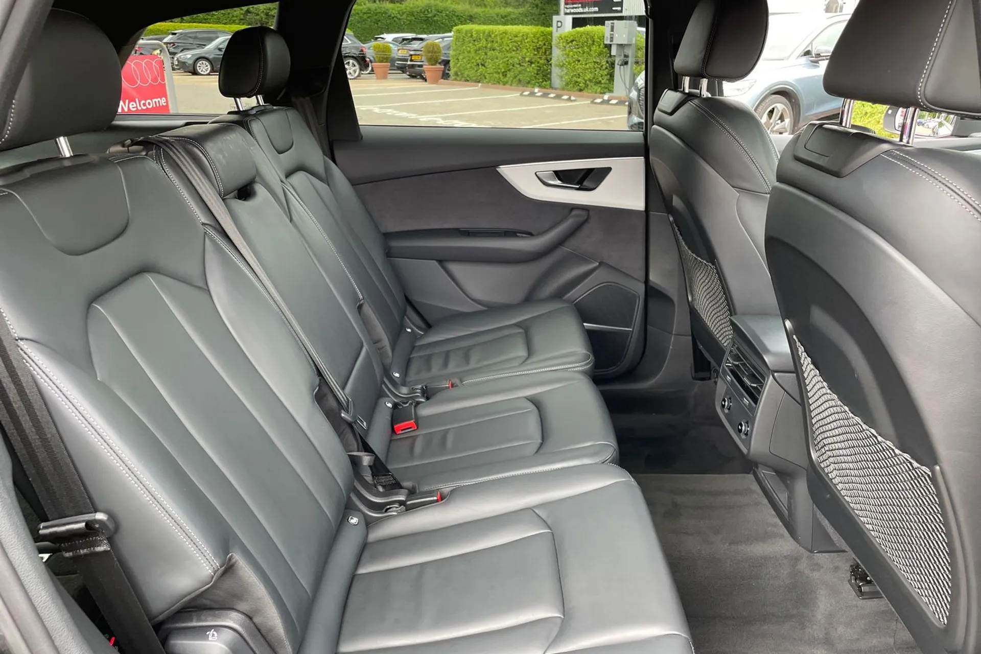 Audi Q7 thumbnail image number 43