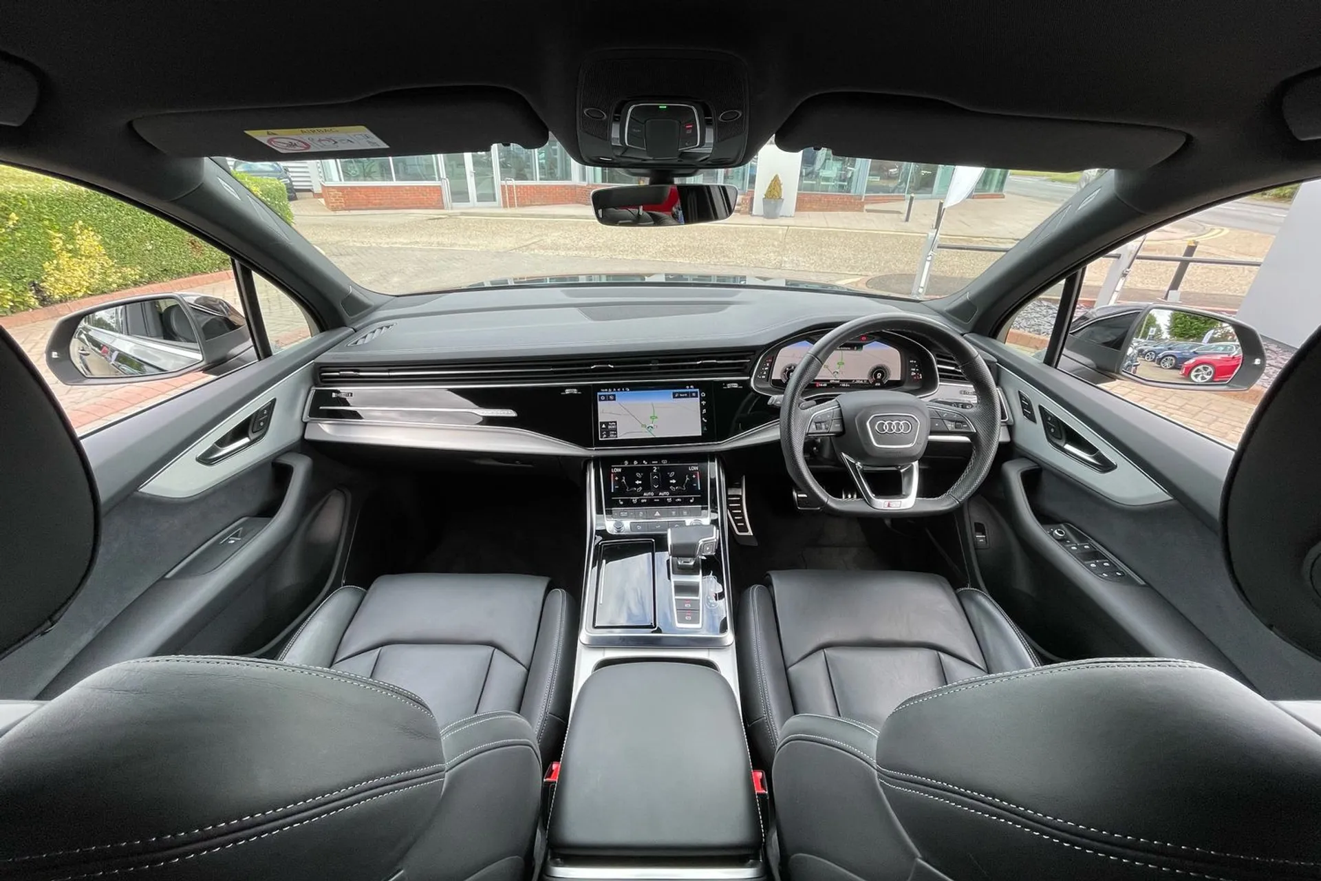 Audi Q7 thumbnail image number 3