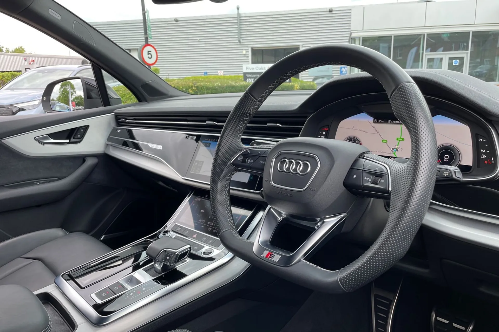 Audi Q7 thumbnail image number 28