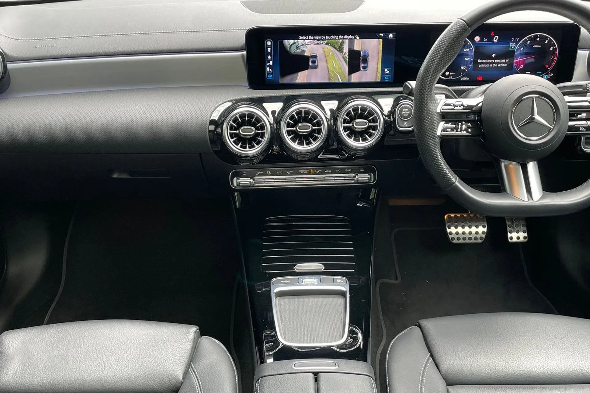 MERCEDES-BENZ GLB thumbnail image number 34