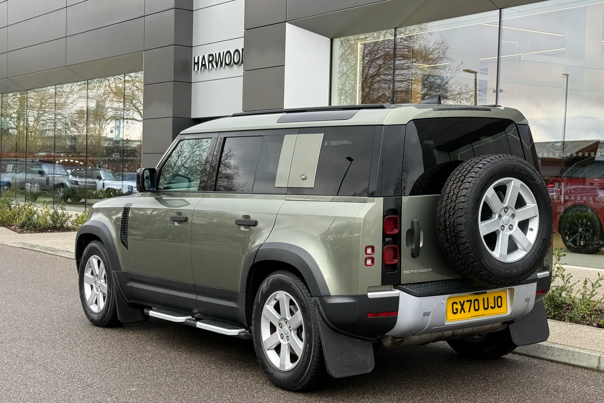 LAND ROVER Defender 110 thumbnail image number 15