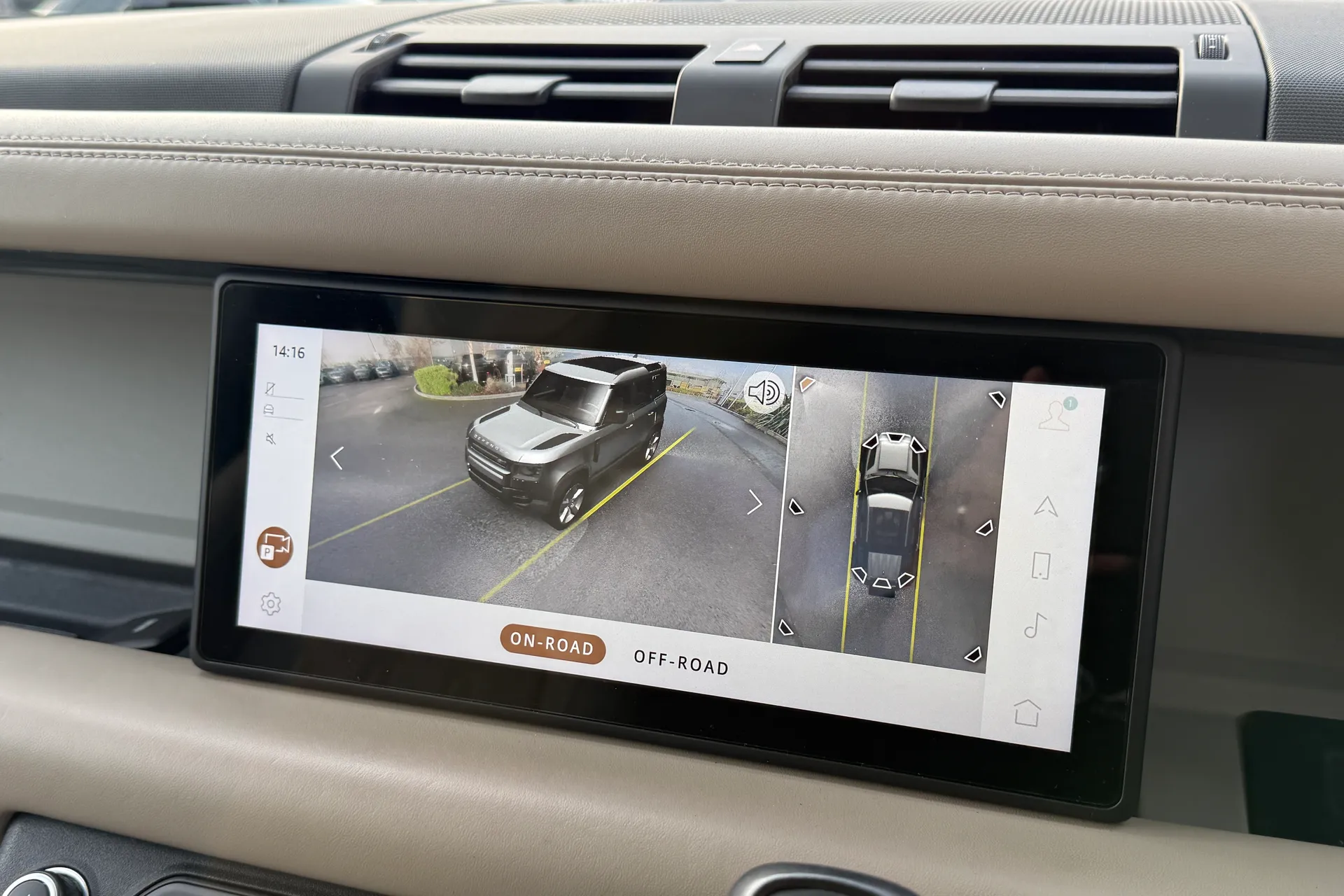 LAND ROVER Defender 110 thumbnail image number 10