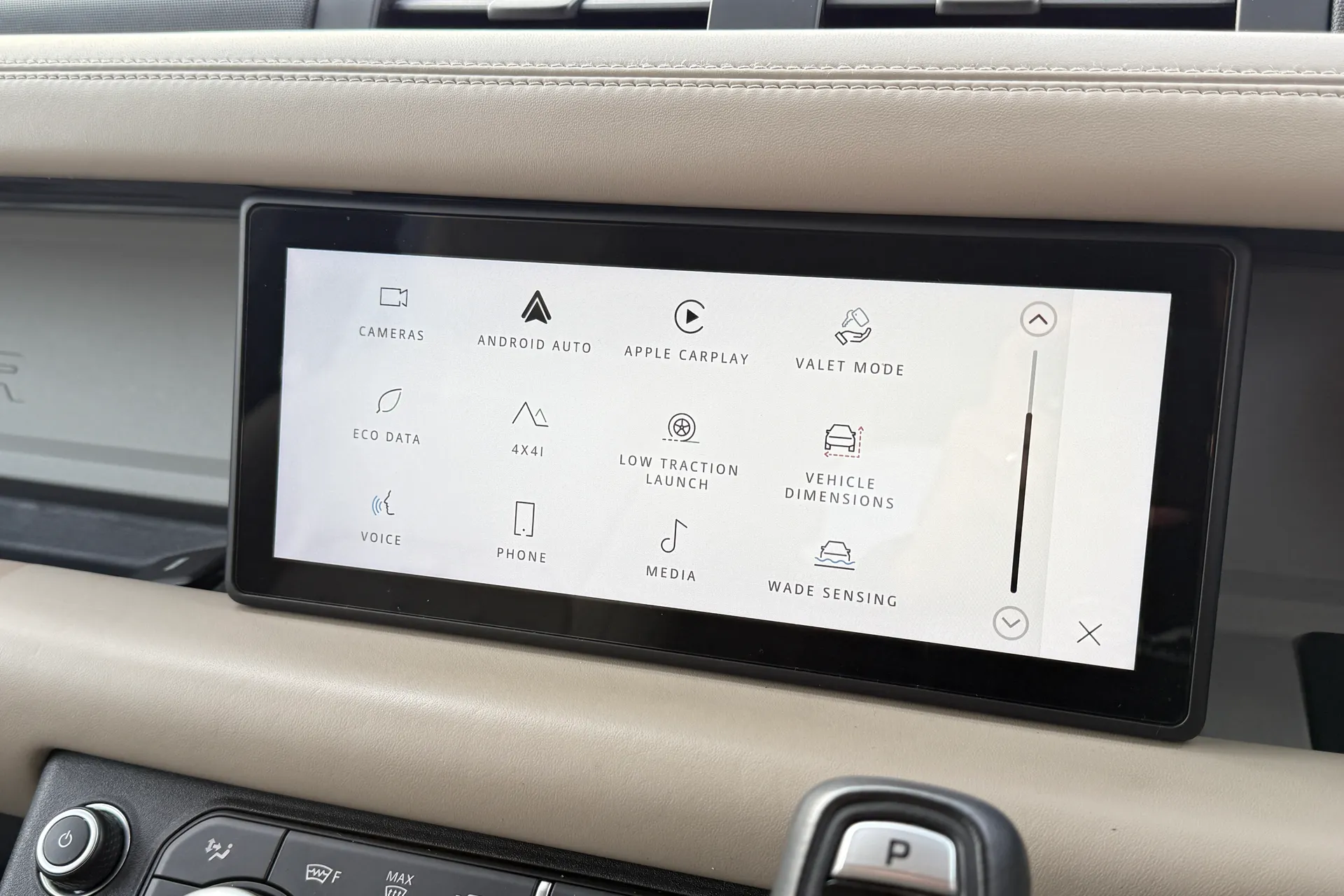 LAND ROVER Defender 110 thumbnail image number 32