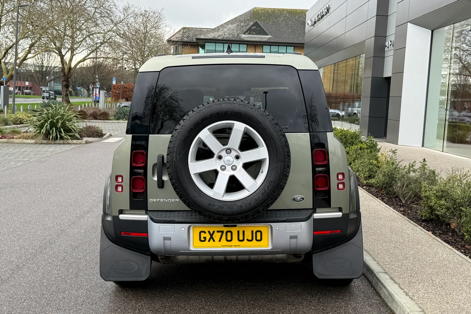 LAND ROVER Defender 110 thumbnail image number 14