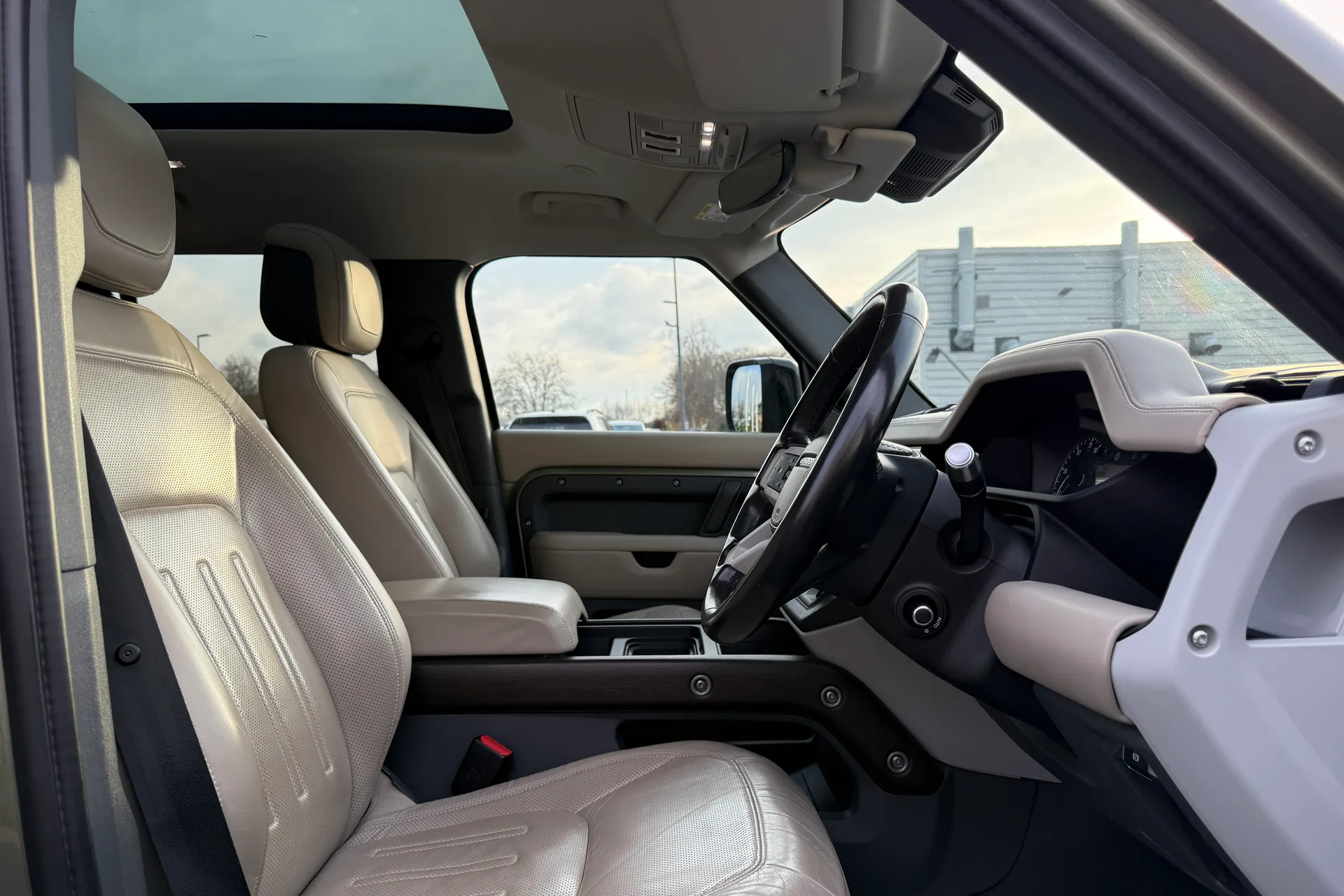 LAND ROVER Defender 110 thumbnail image number 40