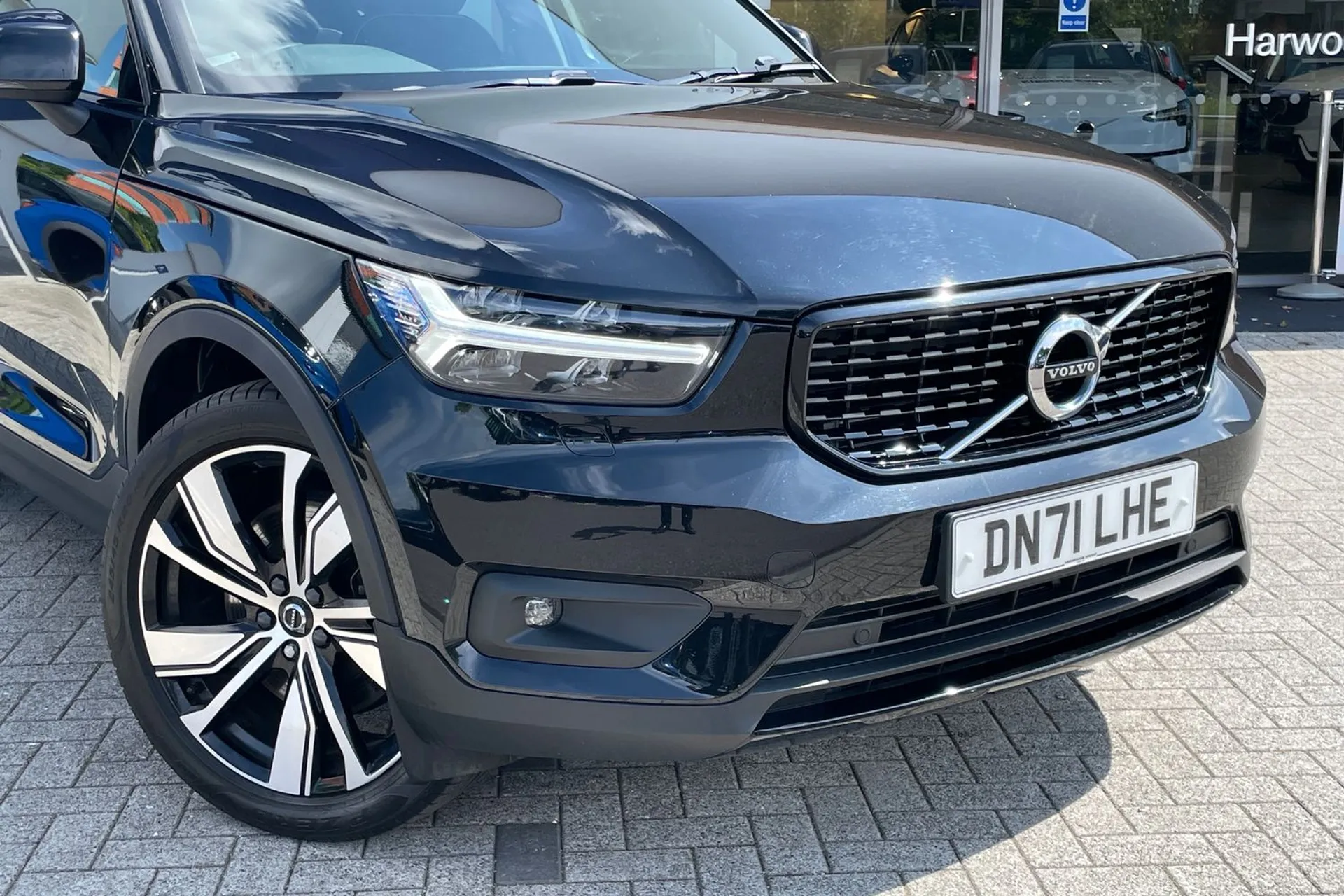 Volvo XC40 thumbnail image number 6