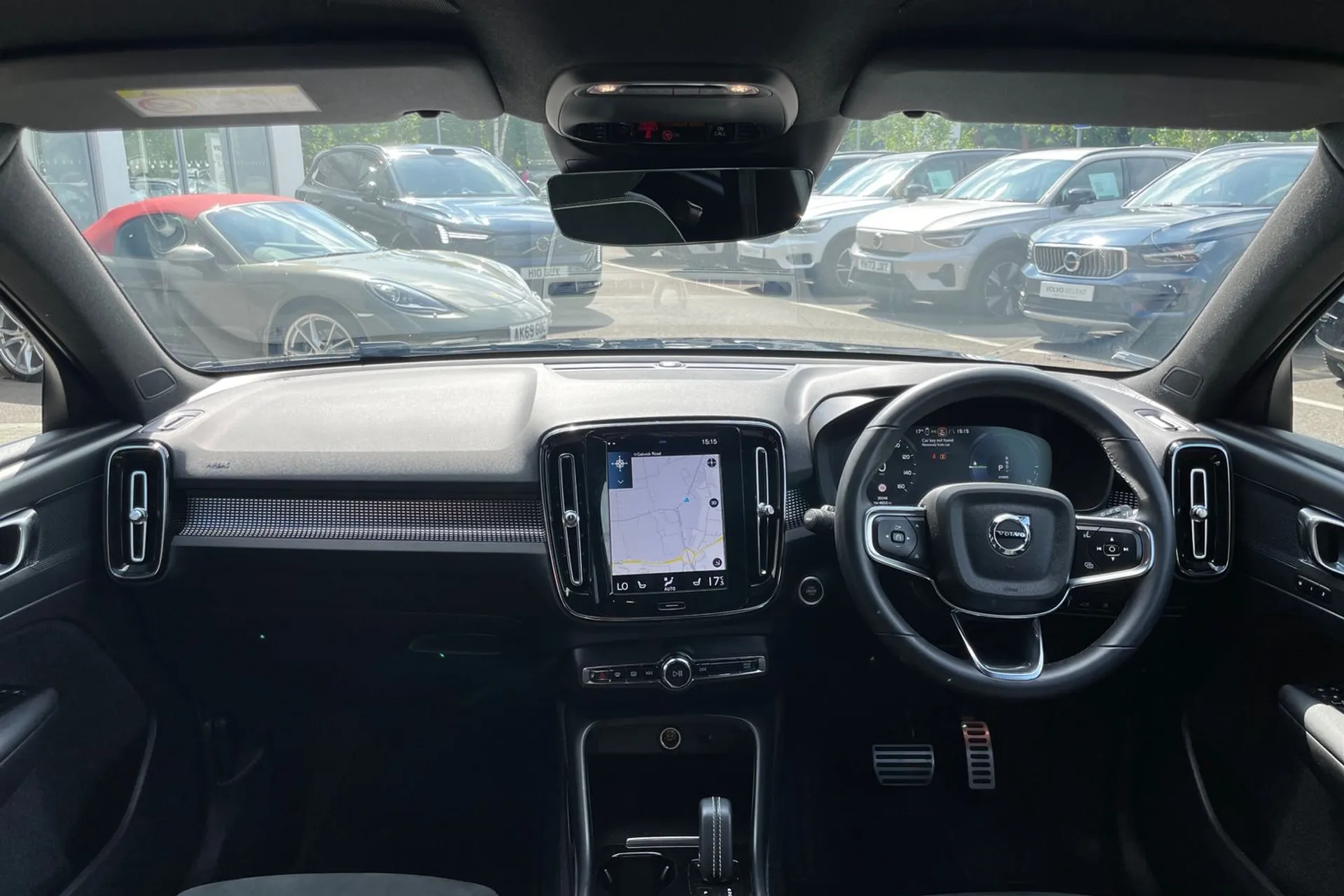 Volvo XC40 thumbnail image number 3