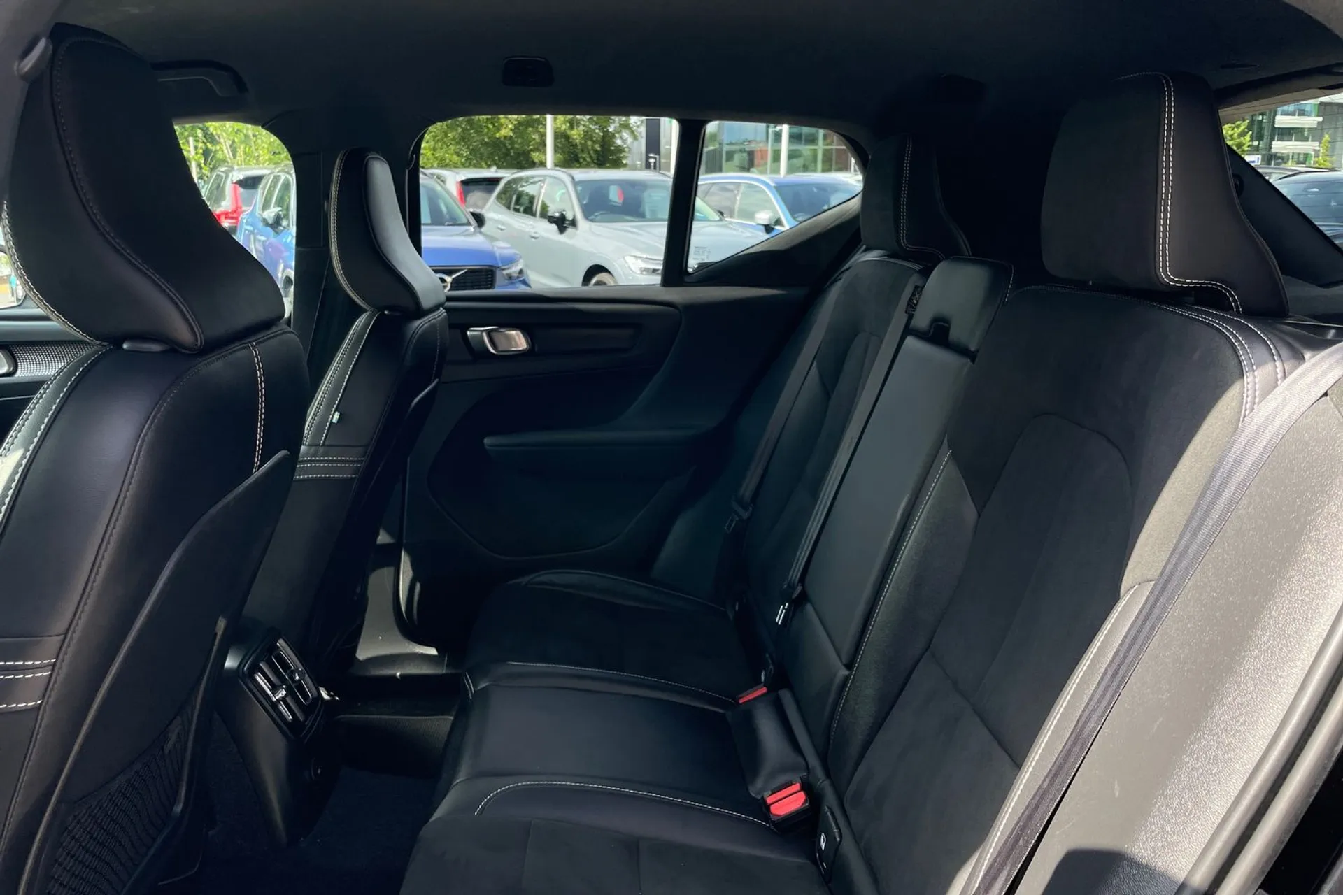 Volvo XC40 thumbnail image number 29