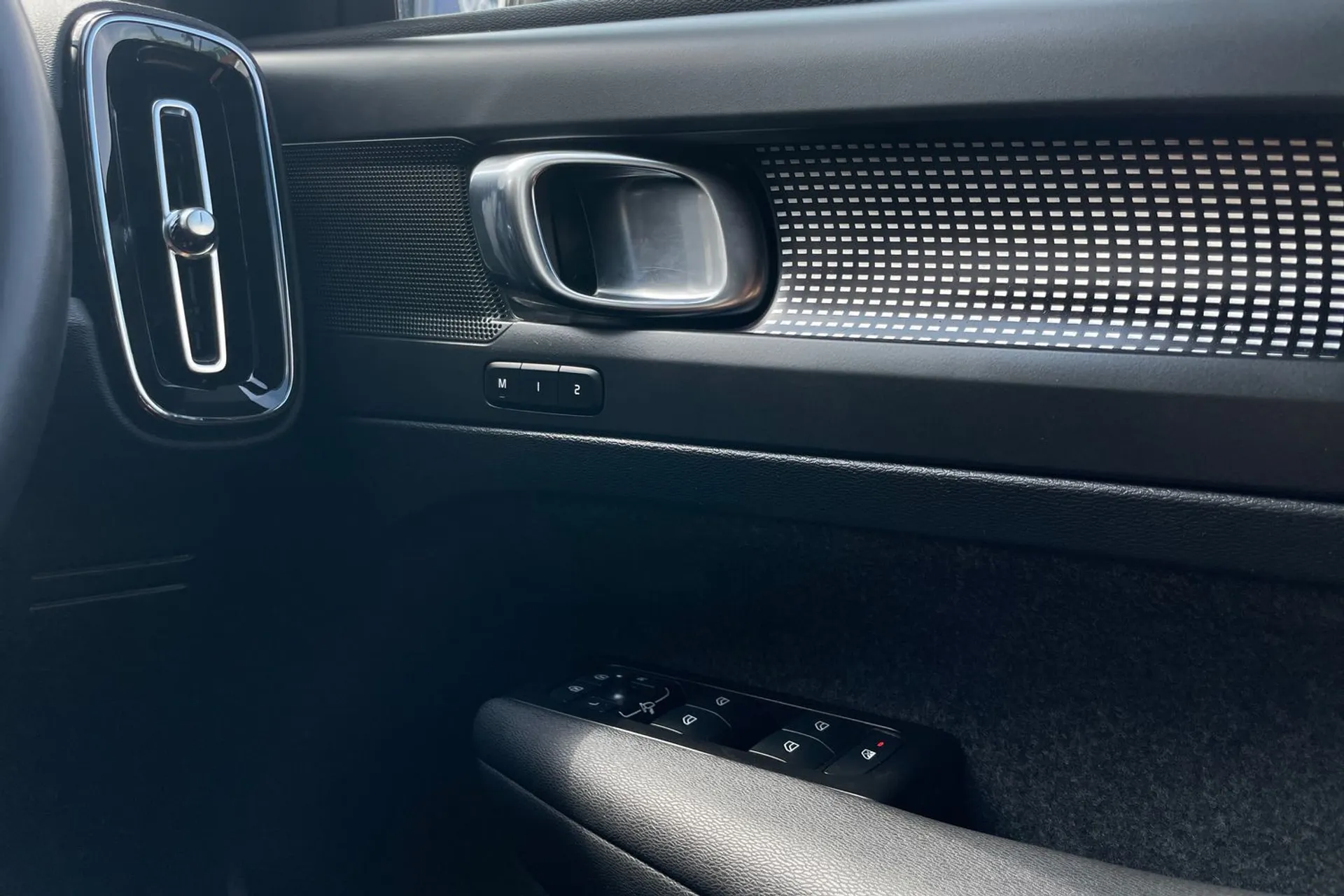 Volvo XC40 thumbnail image number 41
