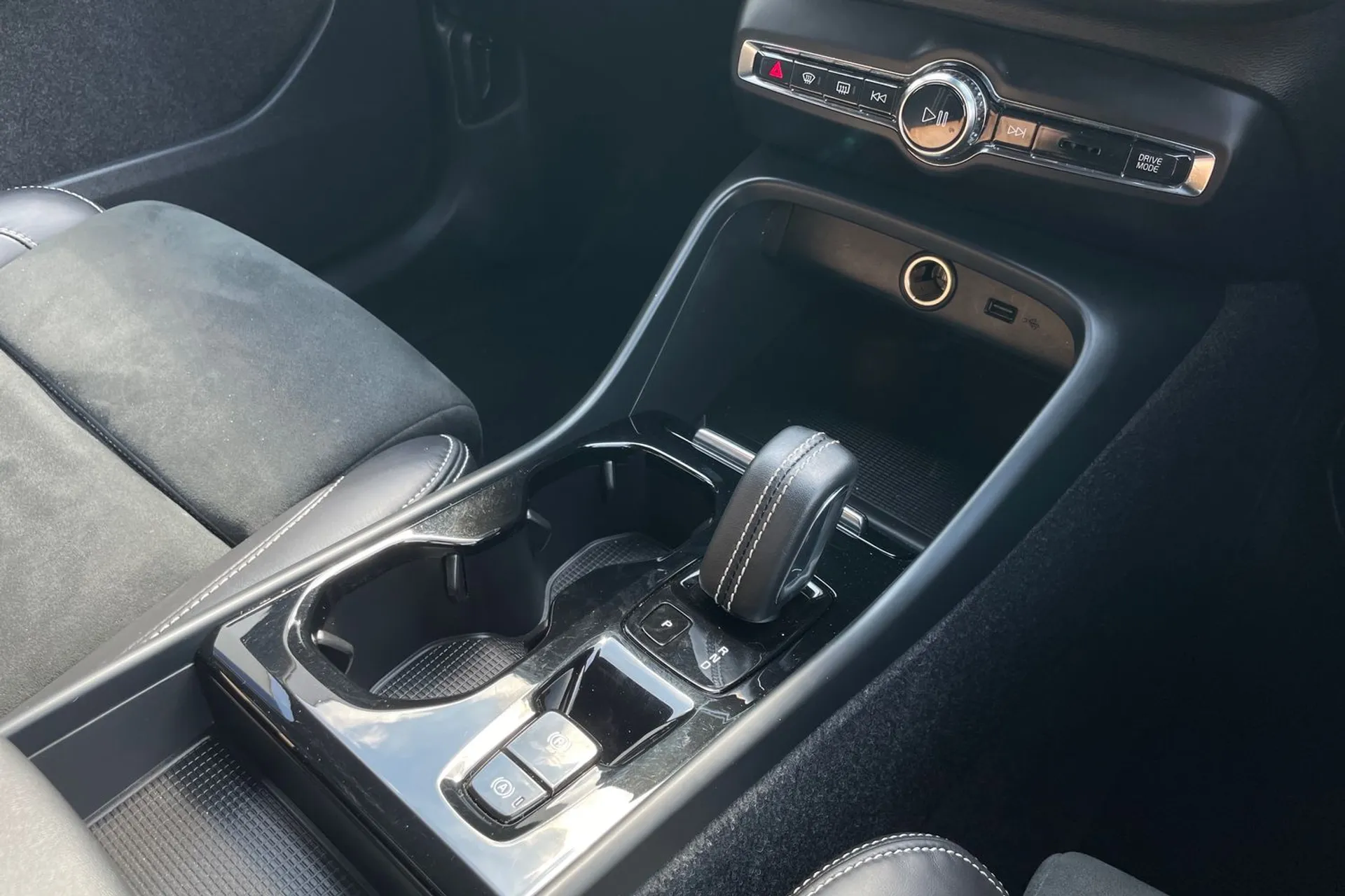 Volvo XC40 thumbnail image number 42