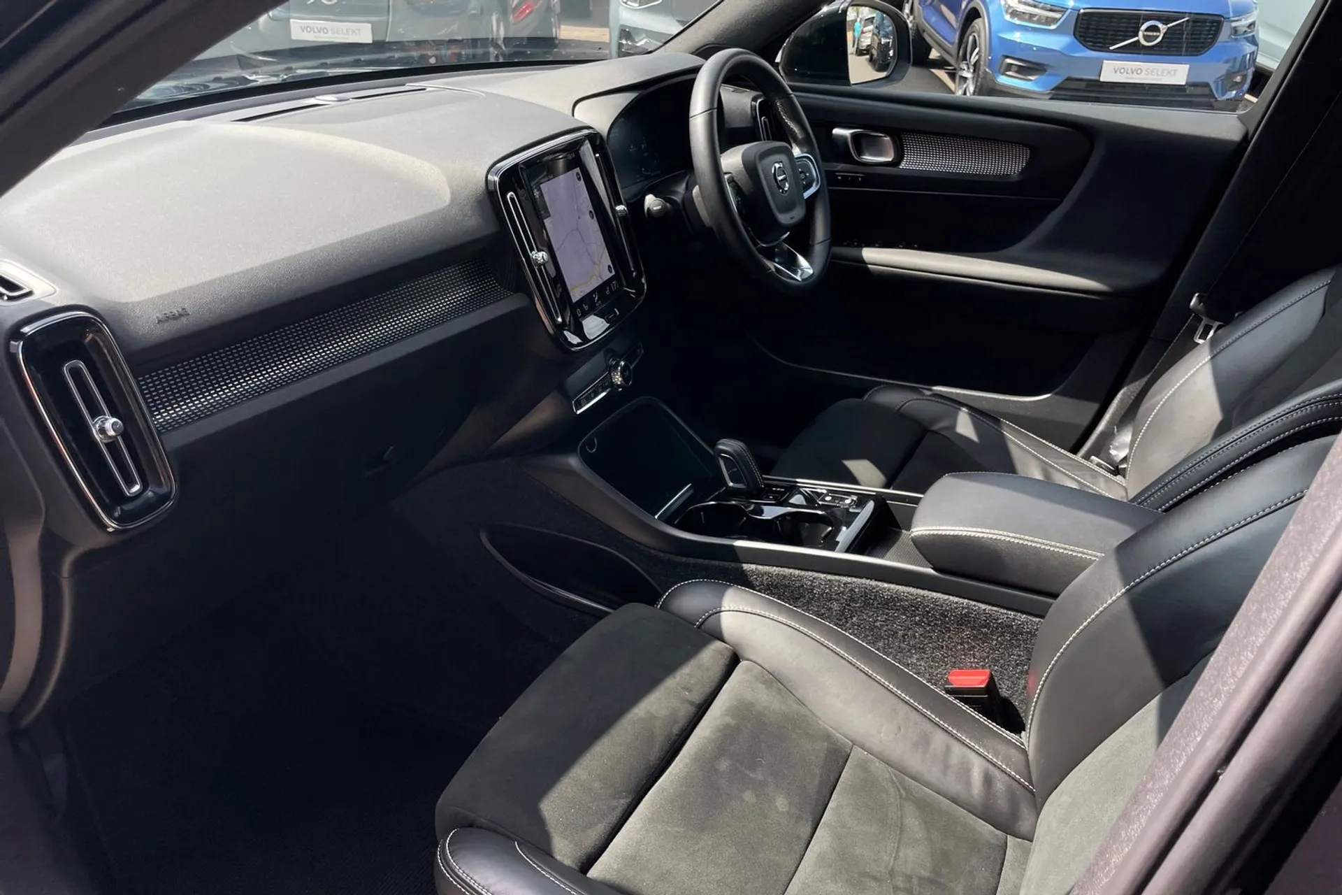 Volvo XC40 thumbnail image number 26