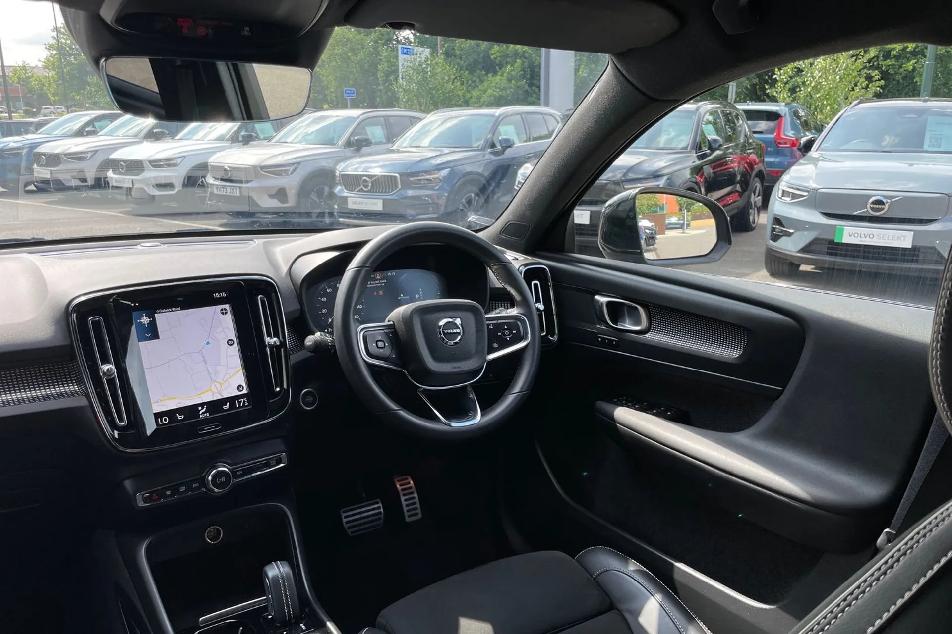 Volvo XC40 thumbnail image number 32