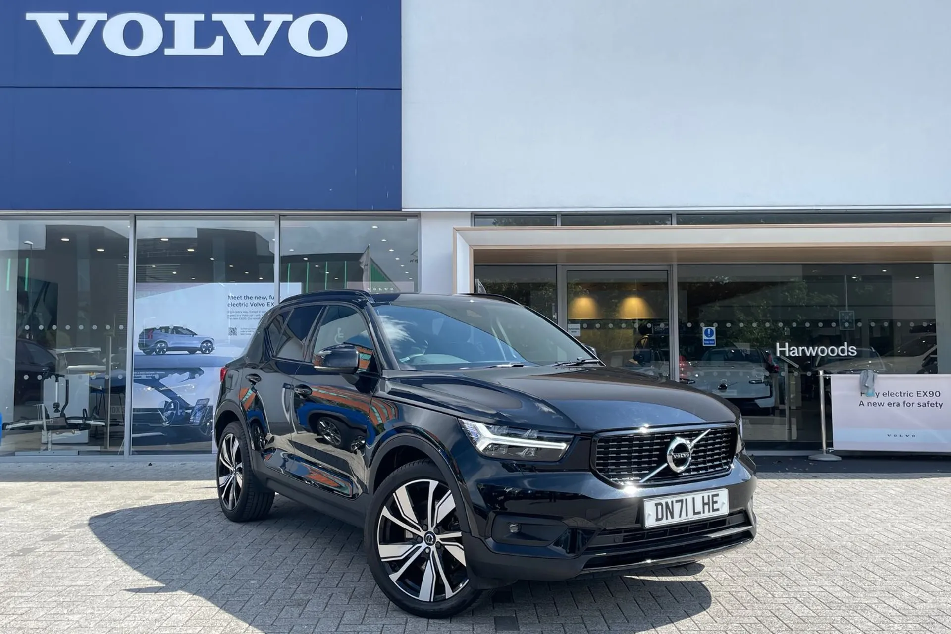 Volvo XC40 focused image