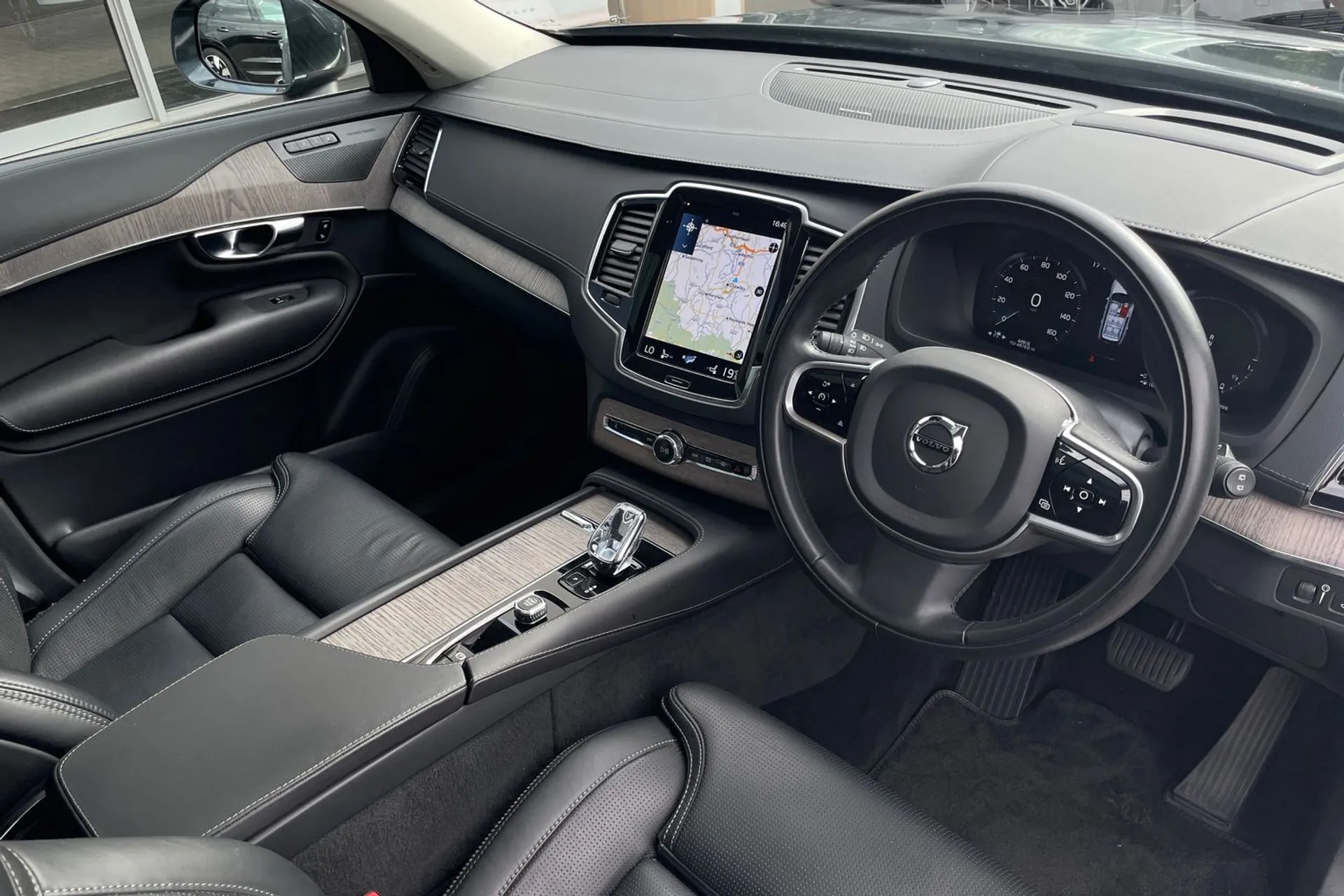 Volvo XC90 thumbnail image number 5