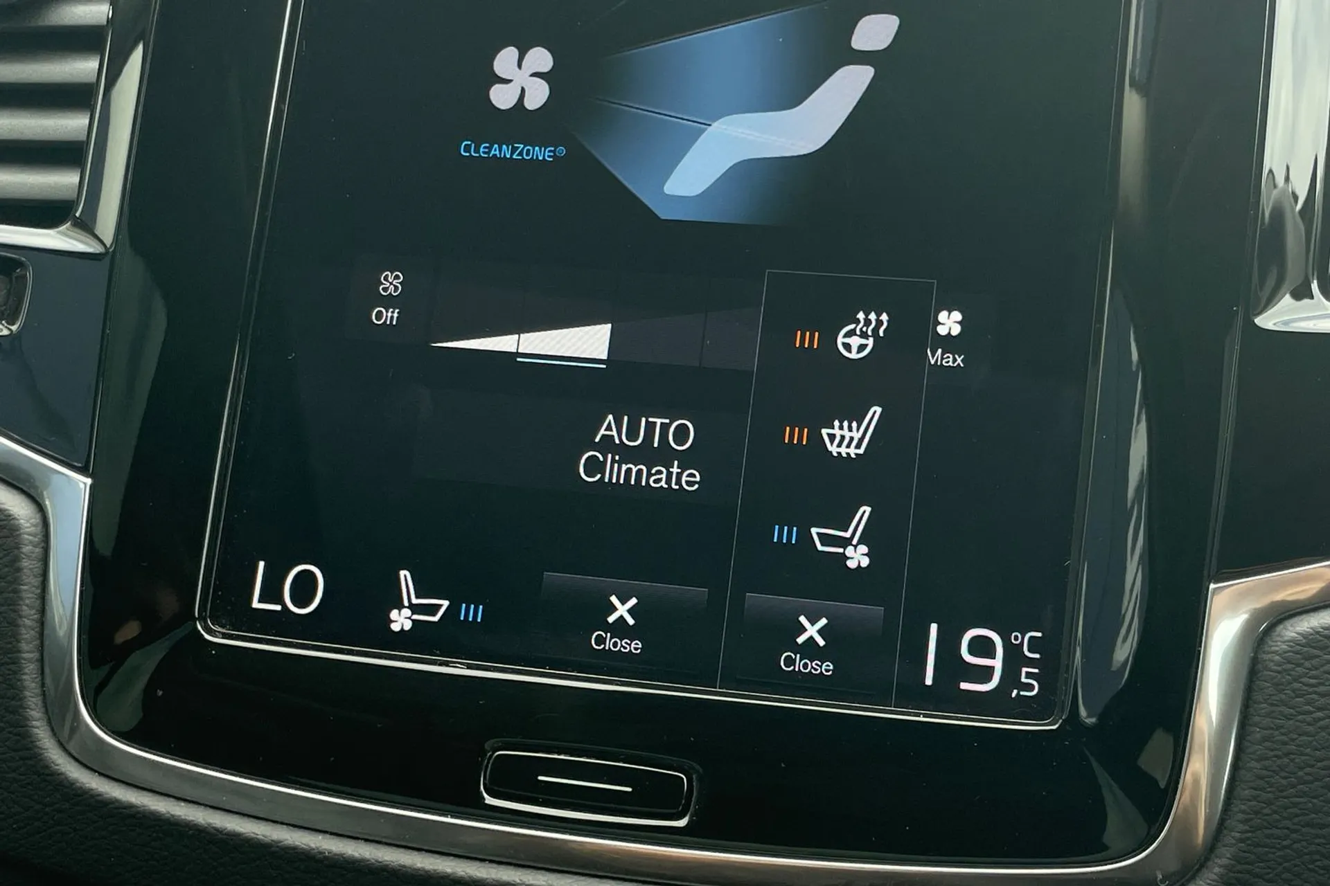 Volvo XC90 thumbnail image number 44